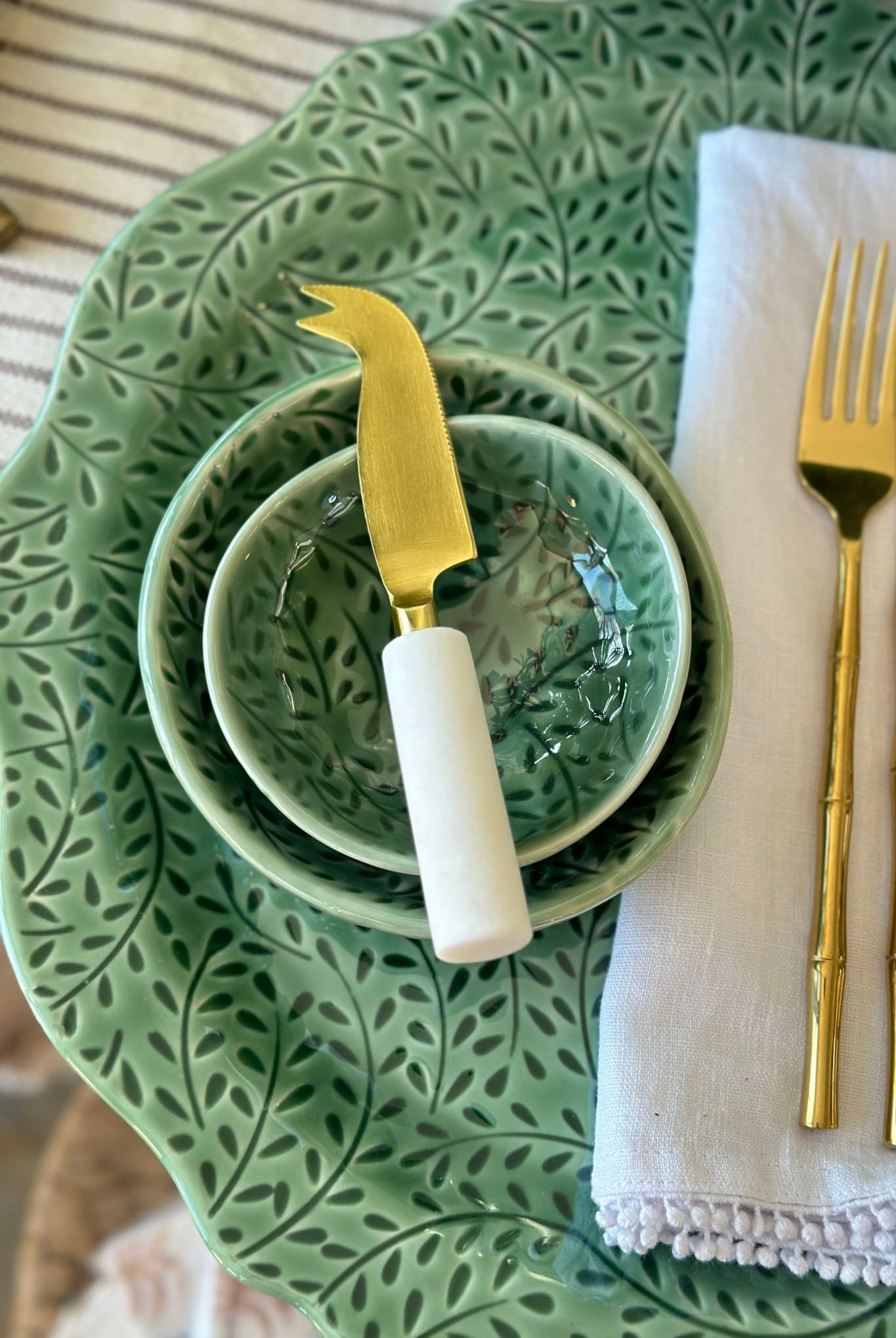 Athea Cheese Knife w Marble Handle - Magpie Style