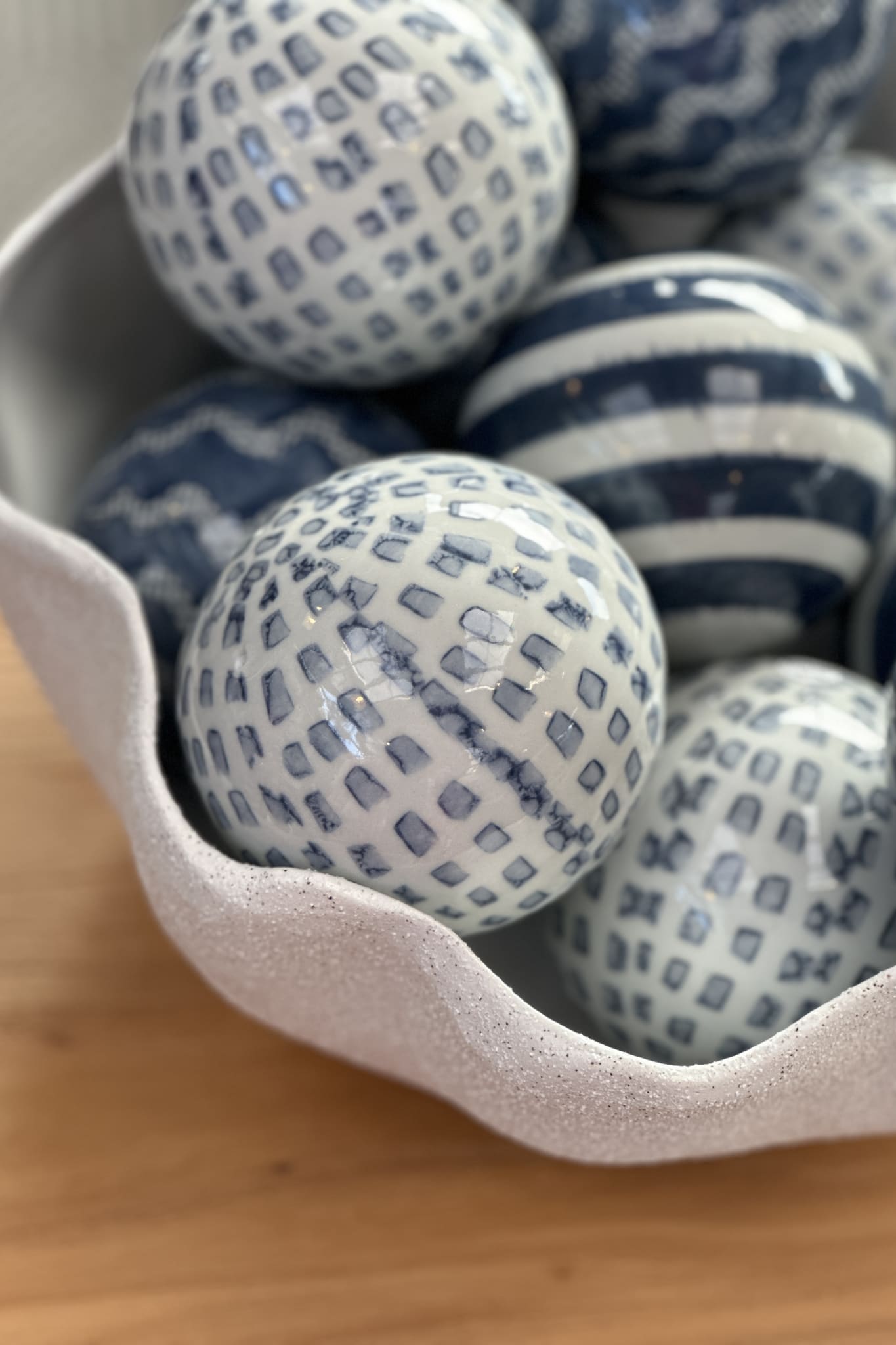 Ceramic Ball White/ Navy 10 cm Cheetah Check - Magpie Style