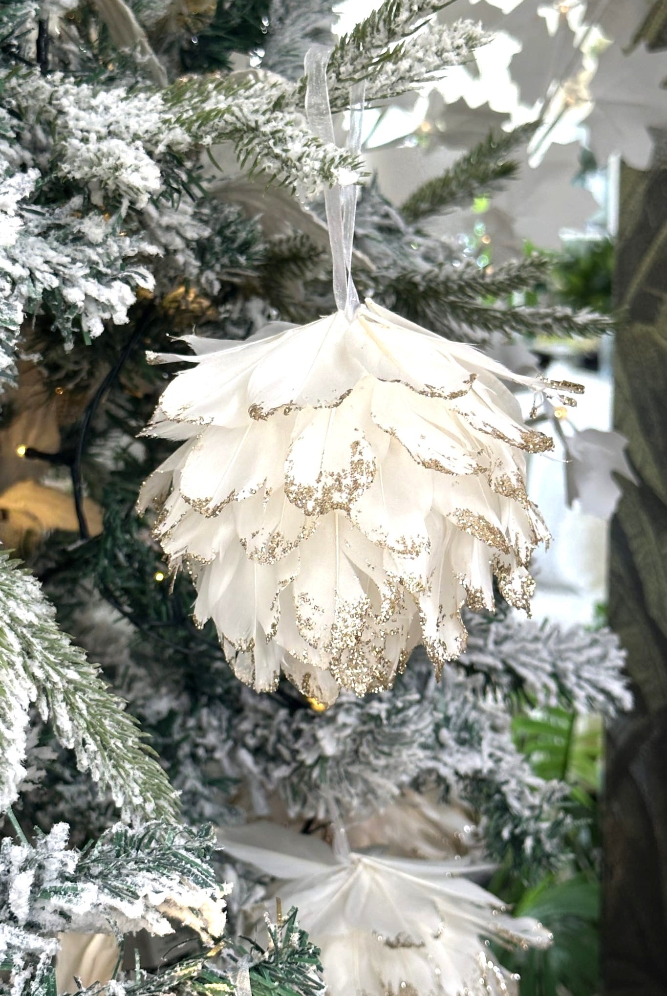 Feather Flower Ball – Large White - Magpie Style
