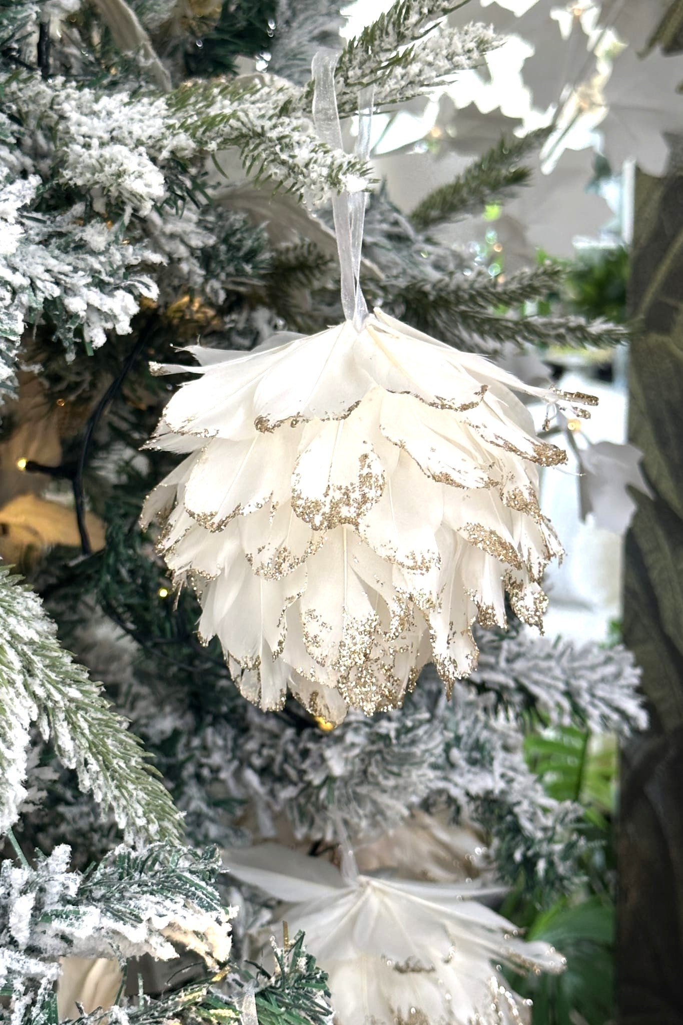 Feather Flower Ball – Large White - Magpie Style