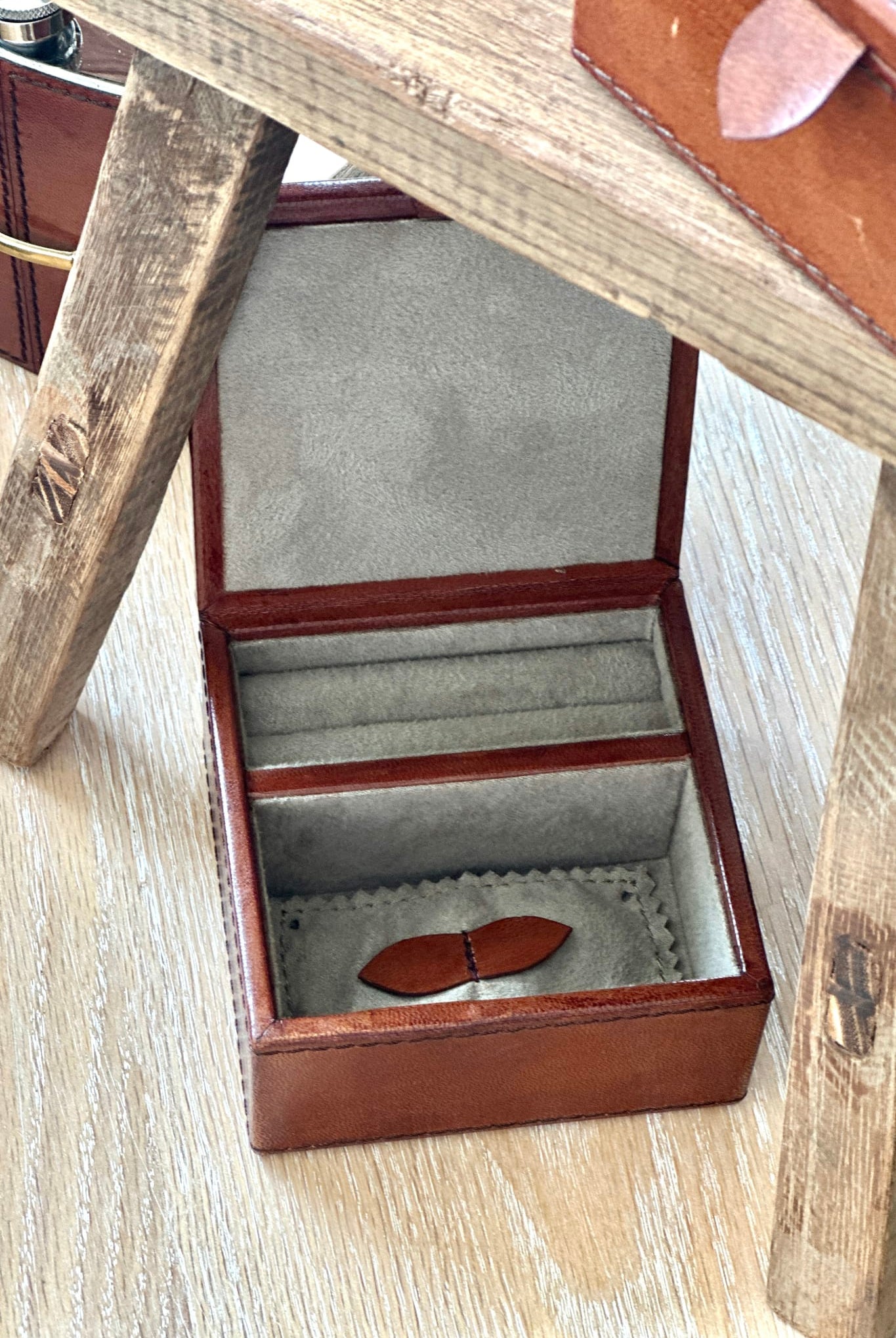 Small Leather Pin Box - Tan - Magpie Style