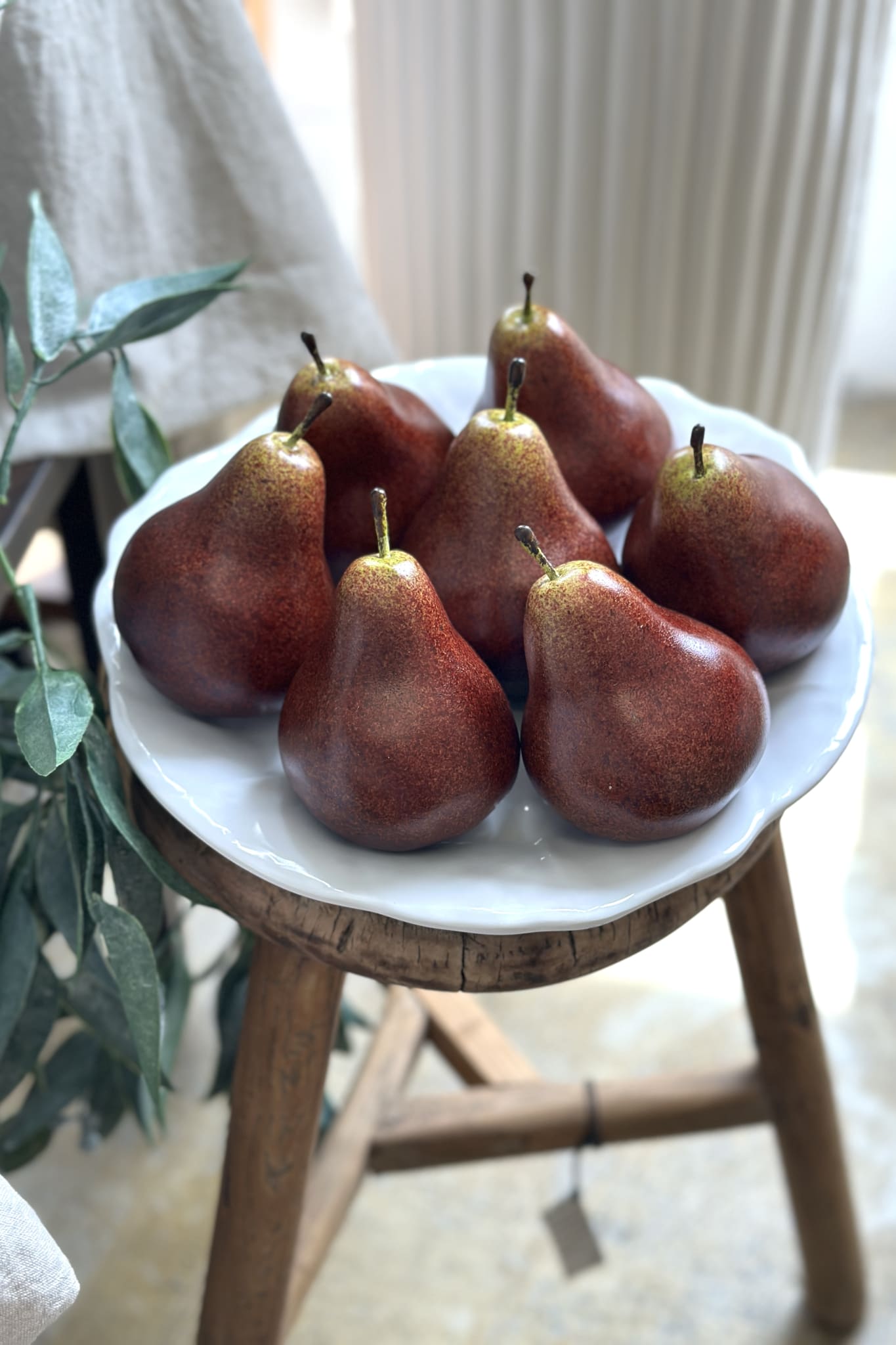 Brown Pear - Magpie Style