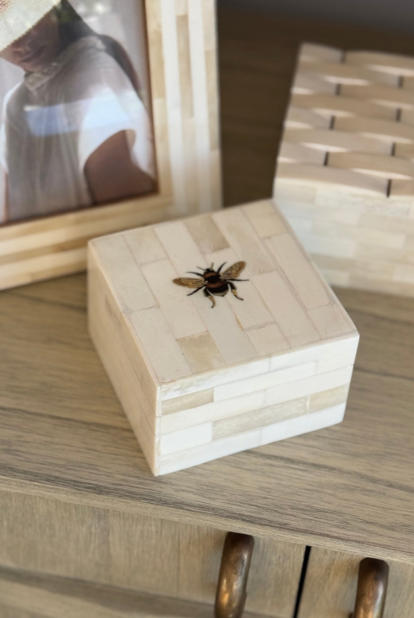 Square Bee Box - Magpie Style