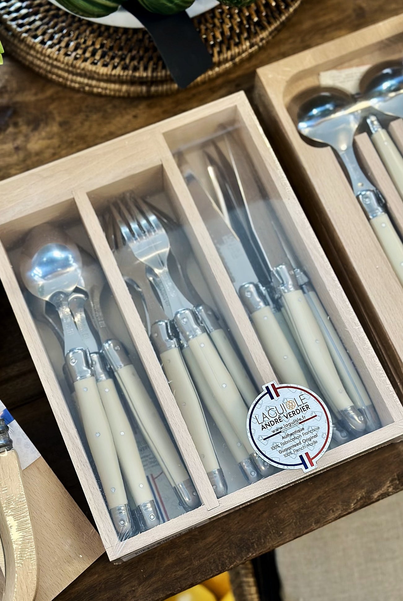 LAGUIOLE Debutant Cutlery Set 18pcs Ivory - Magpie Style