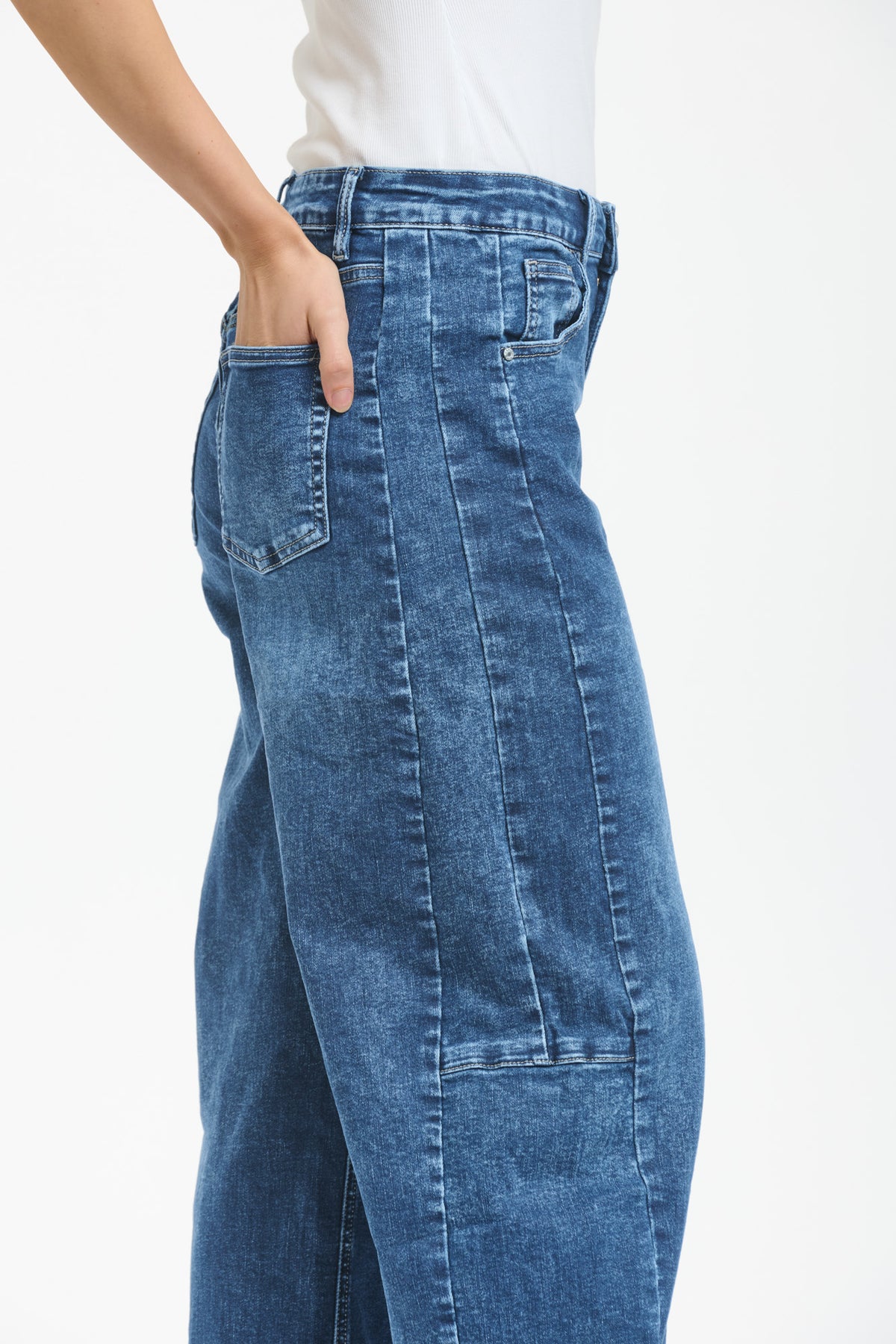 ITALIAN STAR Idaho Barrel Jean - Mid Denim - Magpie Style