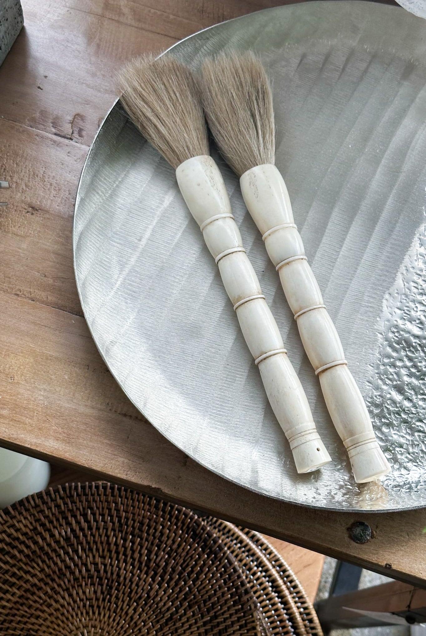 Calligraphy Brush with Bone Handle - Magpie Style