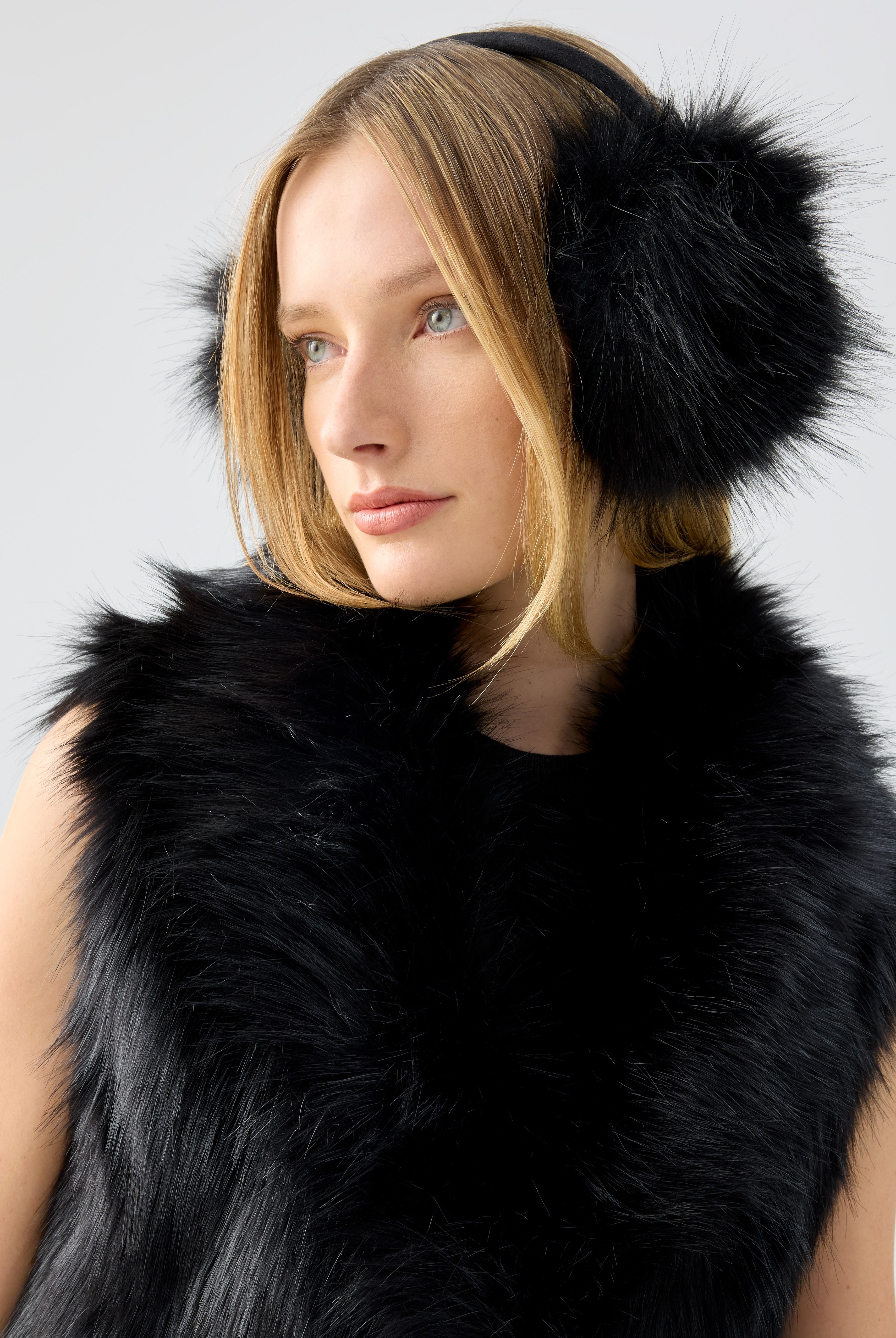 UNREAL FUR All Ears Earmuffs - Black - Magpie Style