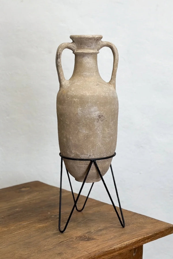 White Terracotta Pot On Stand - Magpie Style