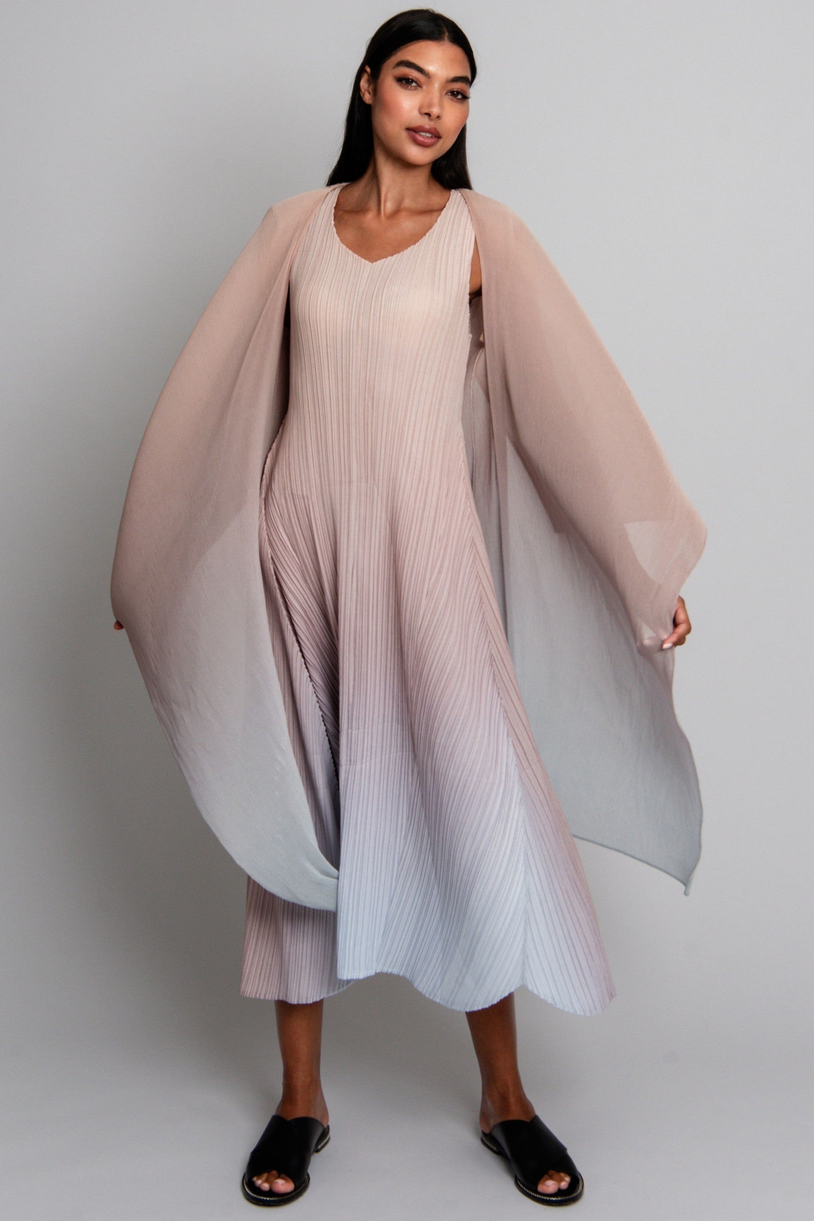 ALQUEMA Collare Coat - Moonstone to Arctic Ice - Magpie Style