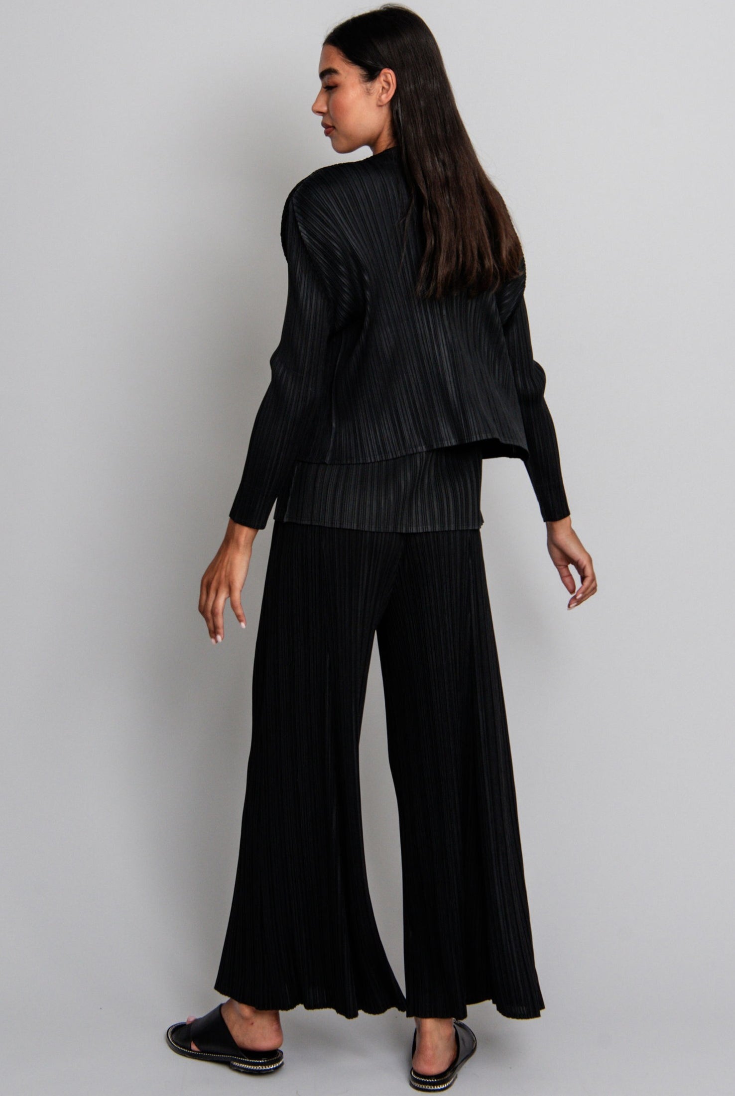 ALQUEMA Simply Pleat Bolero - Black - Magpie Style