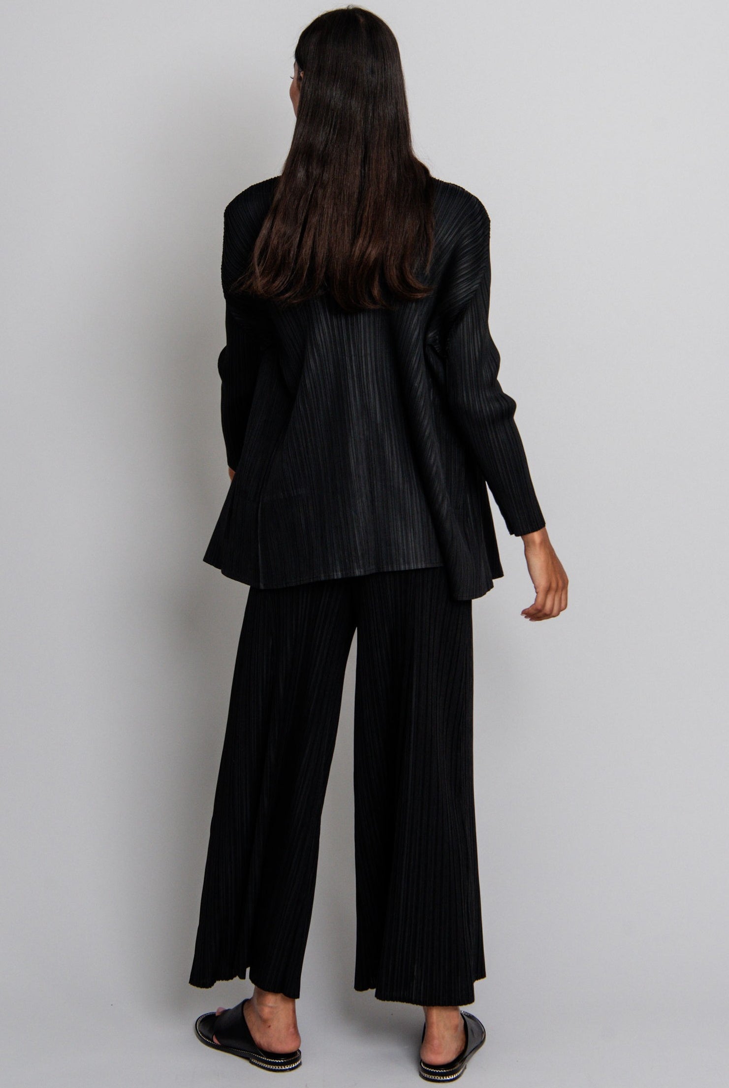 ALQUEMA Simply Pleat Cardigan - Black - Magpie Style