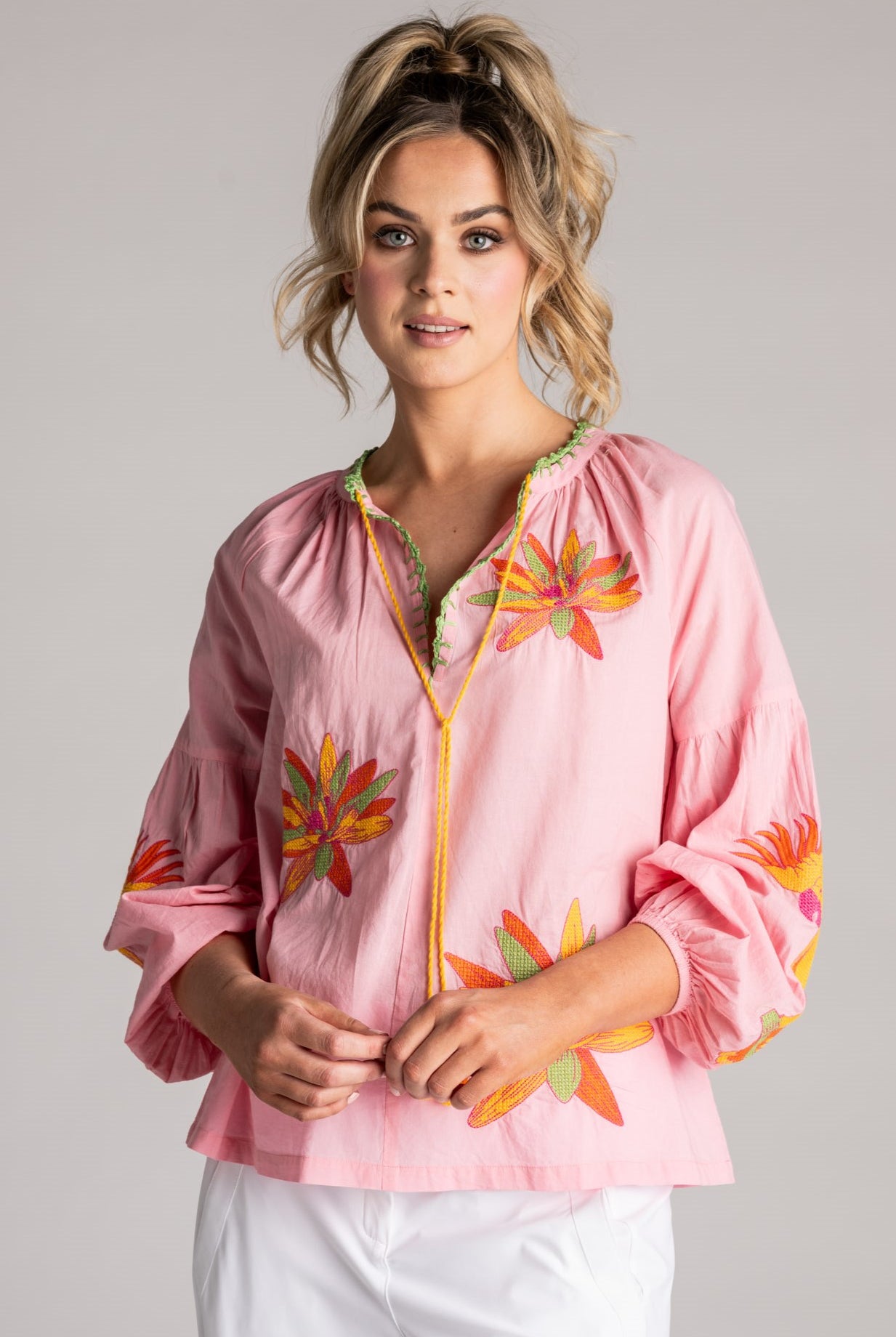 PLACE DU SOLEIL Rosa Blouse - Yellow Lilies - Magpie Style