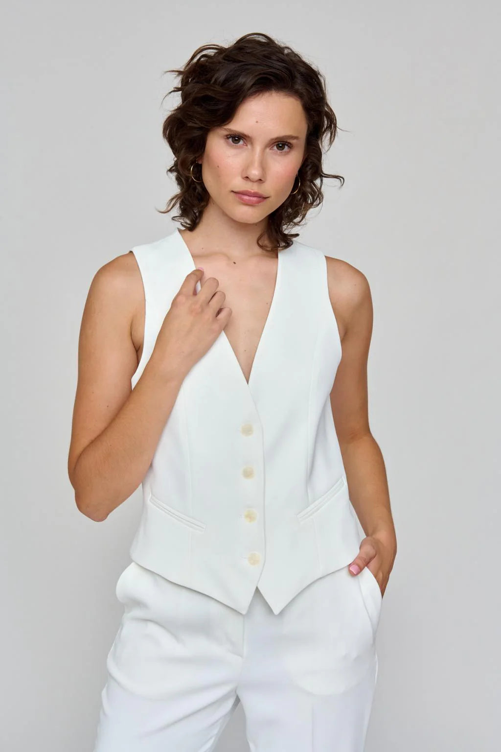 Bariloche - Gastor Waist Coat Off White - Magpie Style