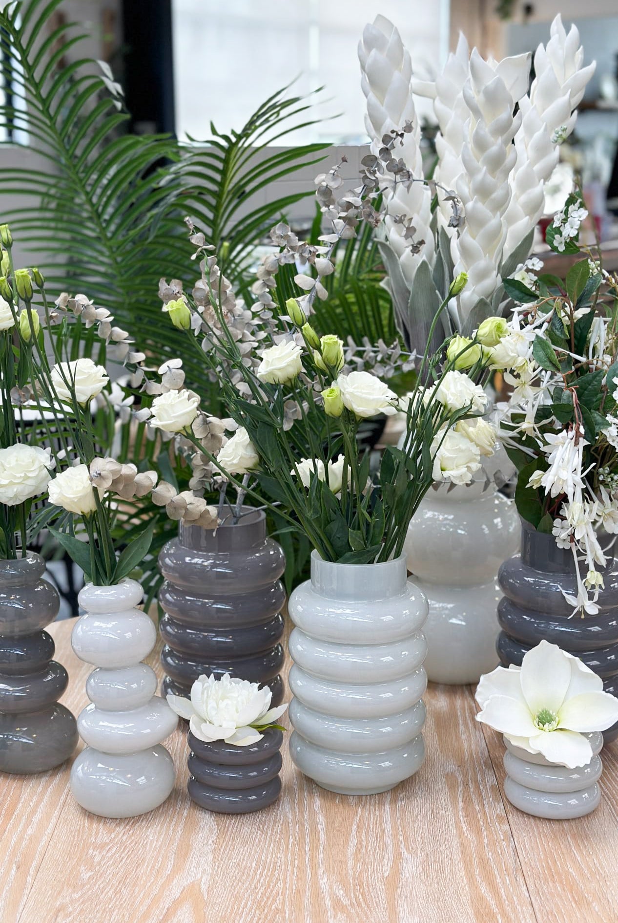 Loopy Vase - White - Magpie Style