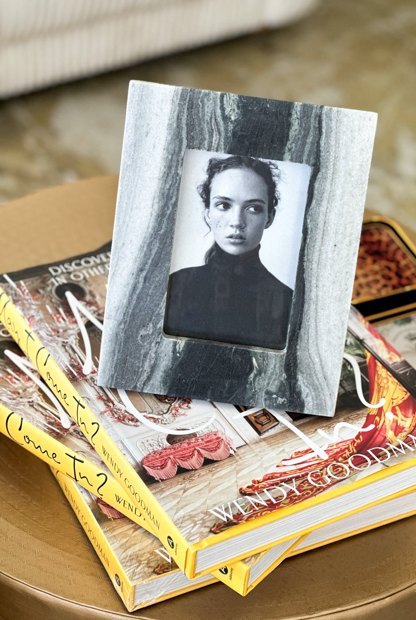 Black and Grey Marble Photo Frame (6x4) - Magpie Style