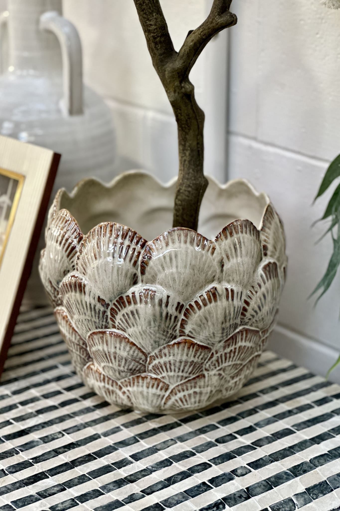 Ceramic Sheel Planter Round - Magpie Style