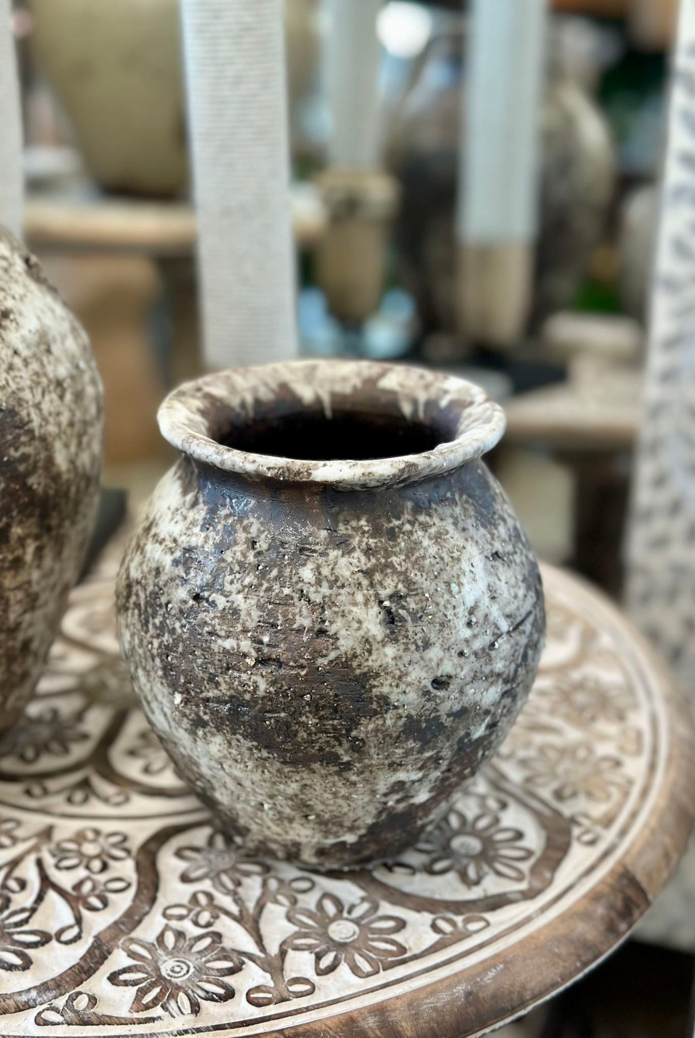 Small Rustic Tuscan Urn - Magpie Style