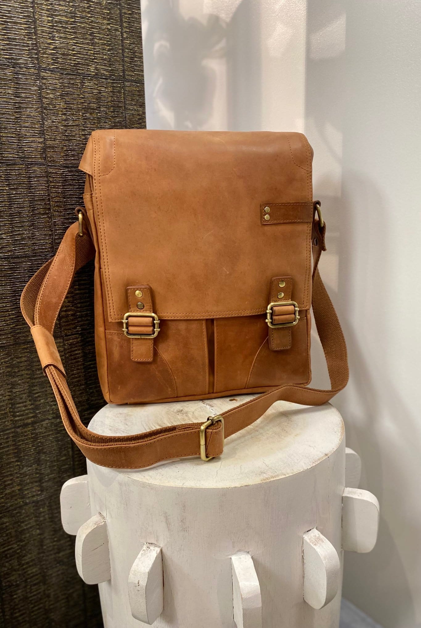 Leather Messenger Bag - Light Tan - Magpie Style