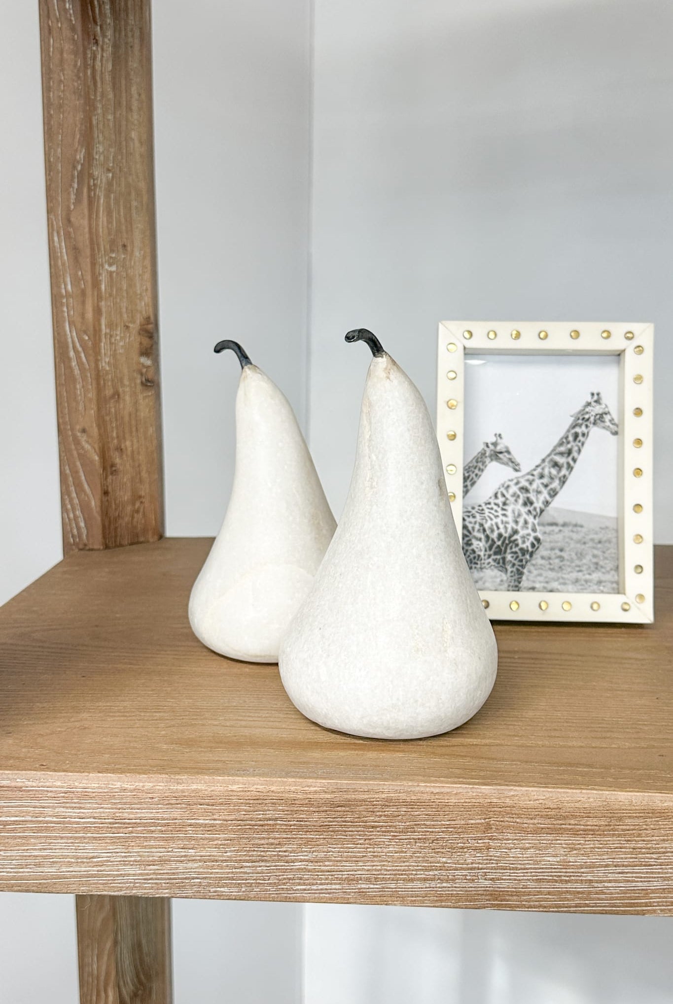 Medium White Marble Pear - Magpie Style