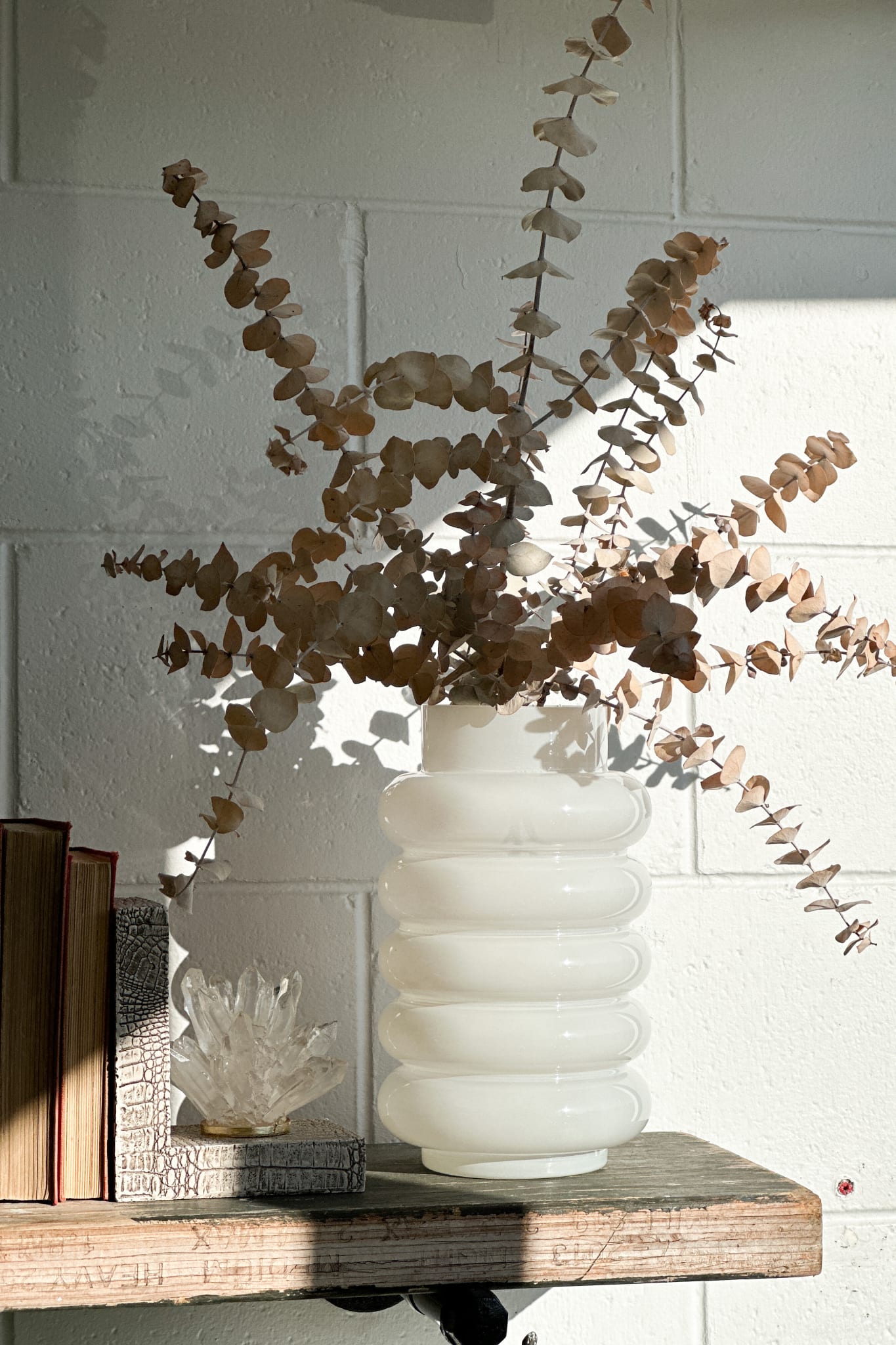 Loopy Vase - White - Magpie Style
