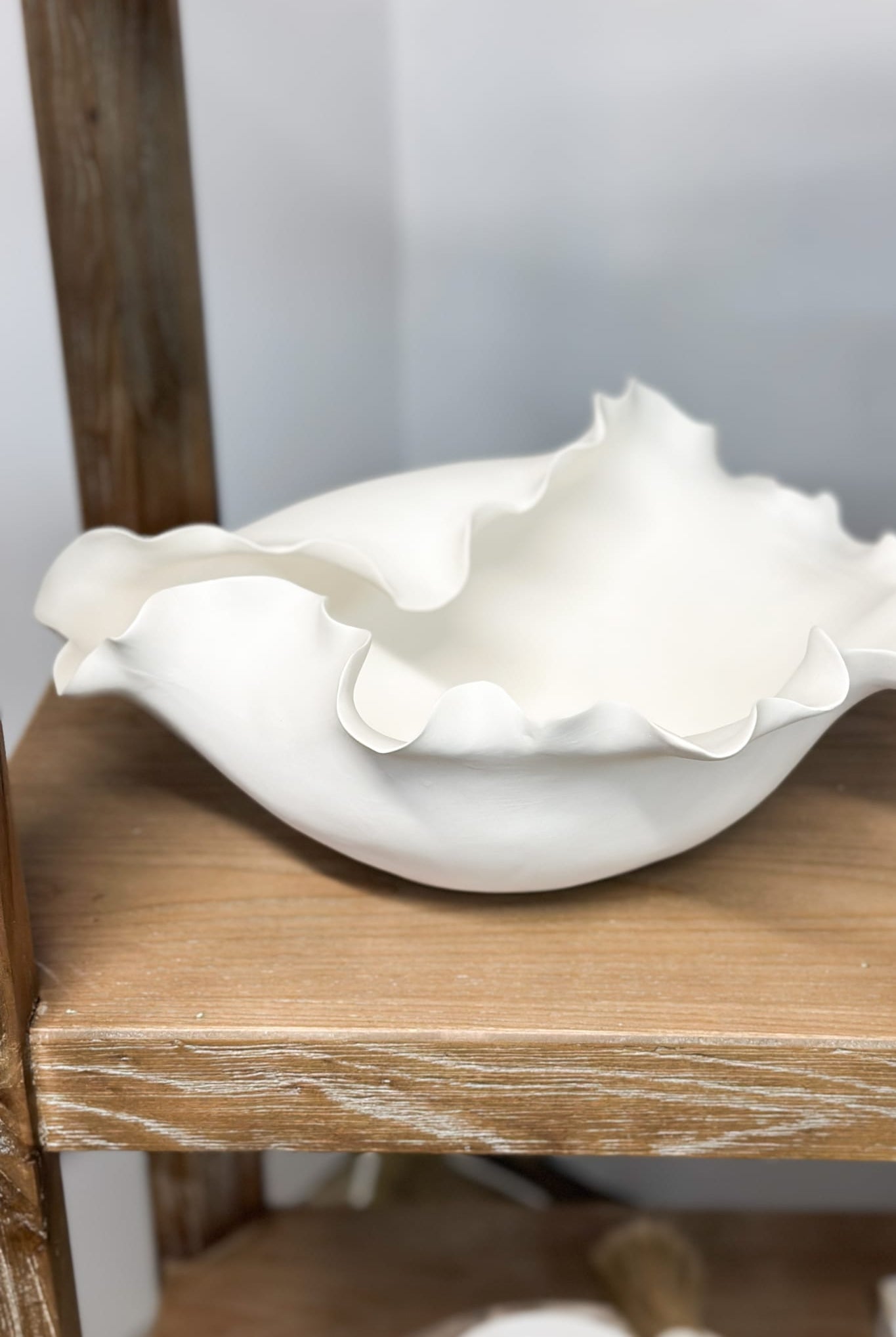 Fine Porcelain Wave Bowl - Magpie Style