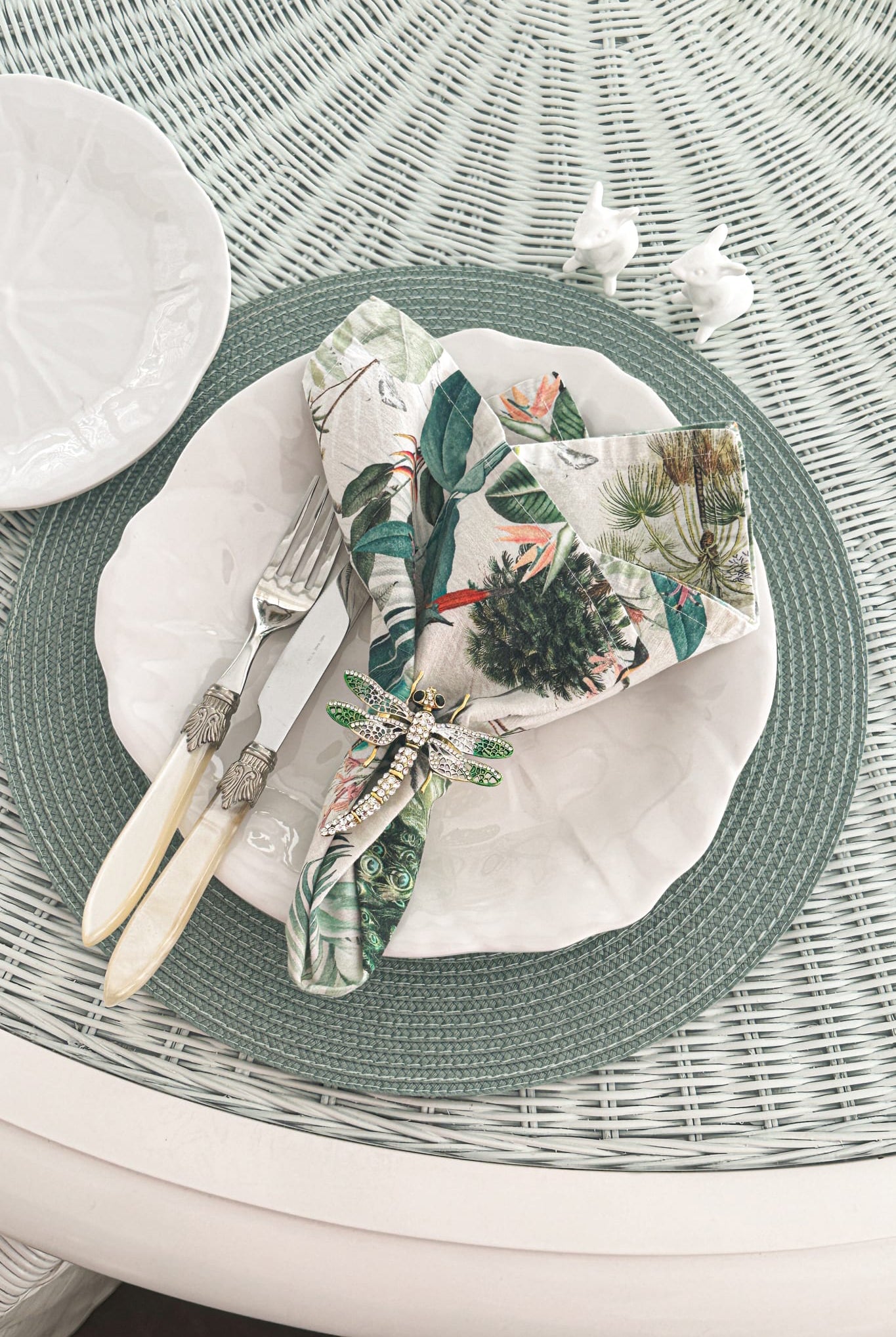 Cabbage Leaf Melamine Dinner Plate - Magpie Style