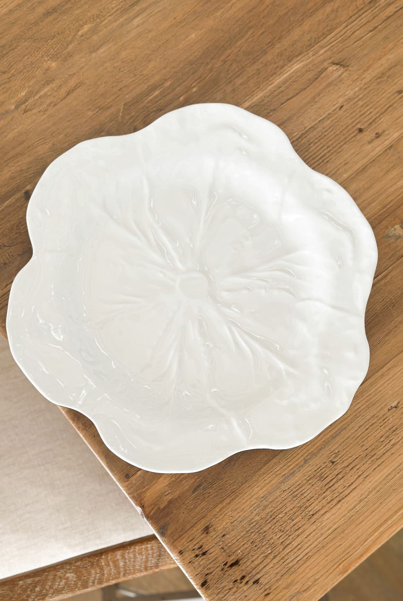 Deep Cabbage Leaf Melamine Platter 40cm - Magpie Style