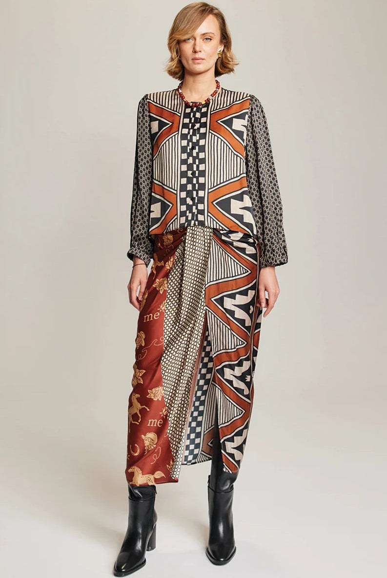 ME369 Avia Rodeo Round Neck Shirt - Magpie Style