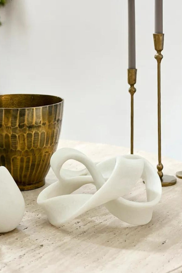 Infinity Sculpture Lying Down - Magpie Style