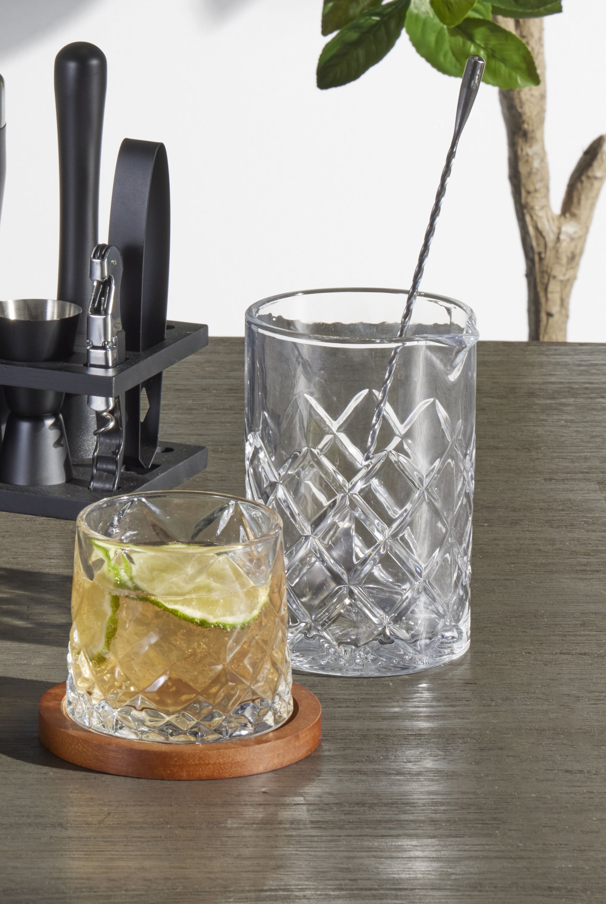 600ml Cocktail Mixing Glass with Stirrer - Magpie Style