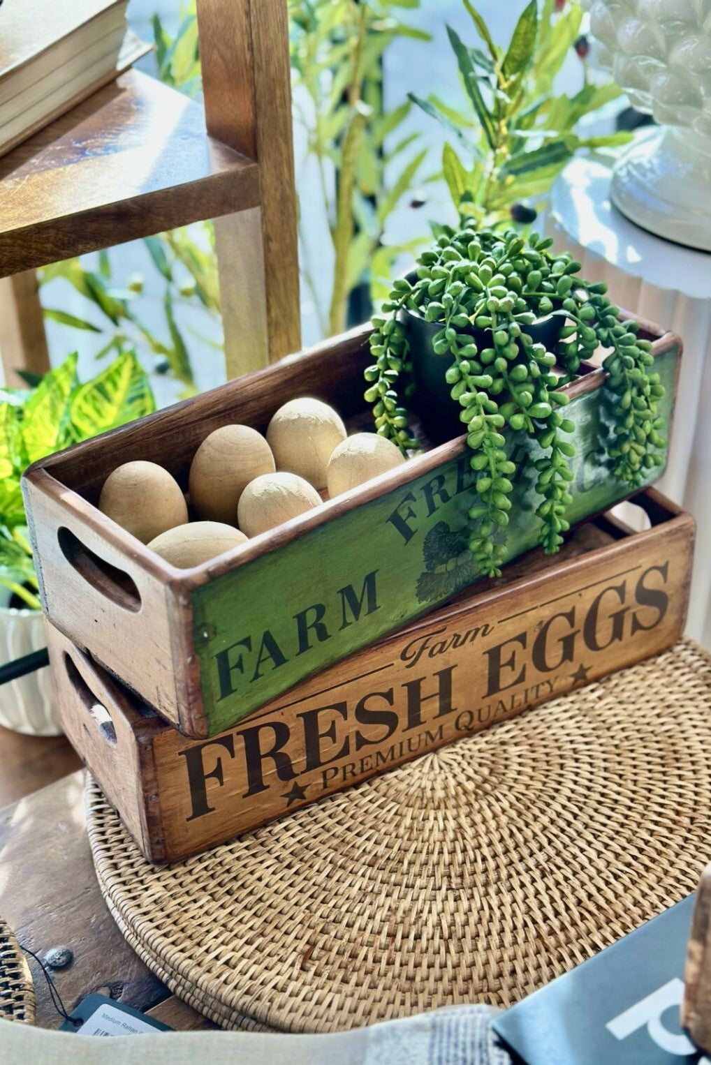 Wooden Vintage Egg Tray - 12 Egg - Magpie Style