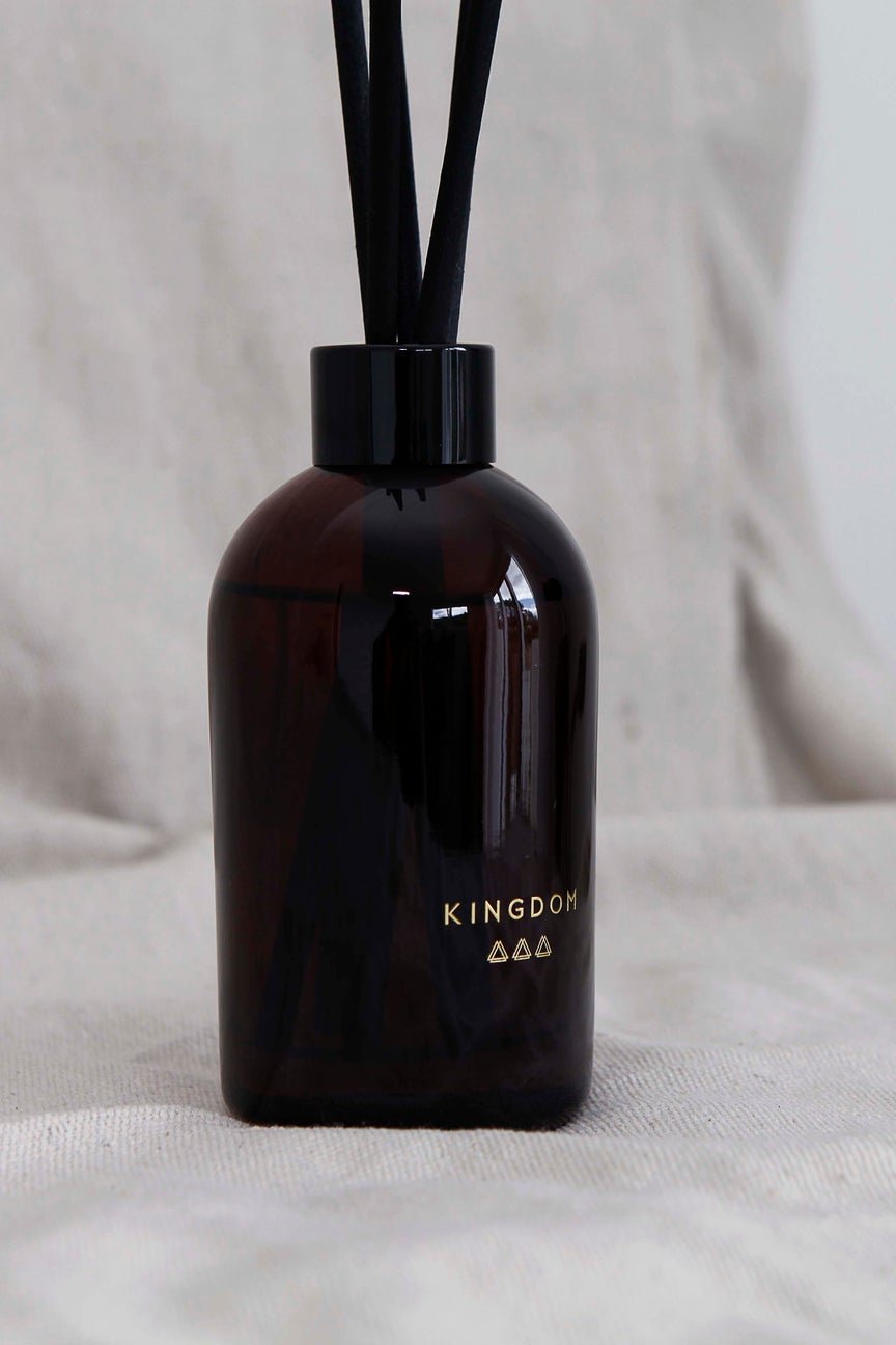 Kingdom Fig & Bergamot Silk Fibre Diffuser 200ml lifestyle image 5