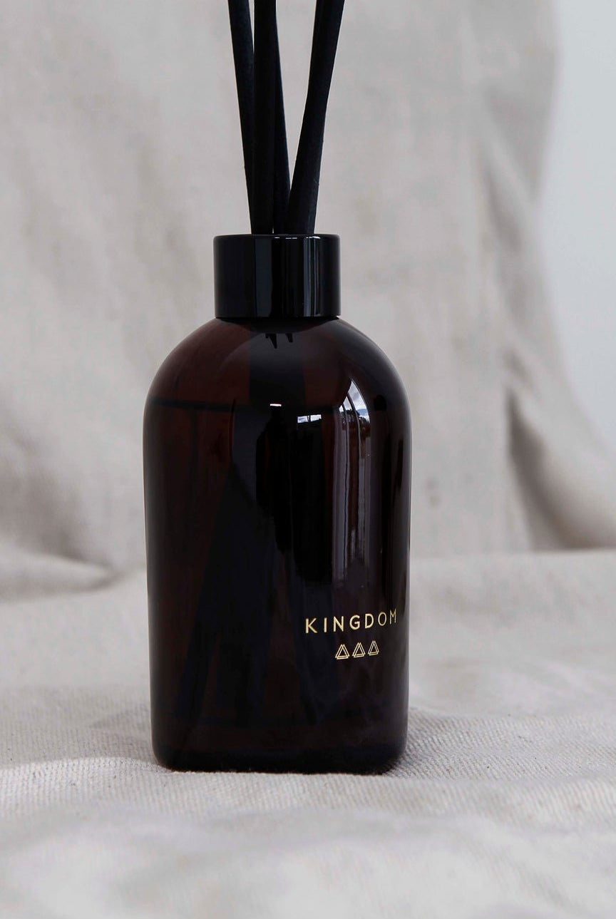 Kingdom Lemongrass & Lime Silk Fibre Diffuser 200ml lifestyle image 5
