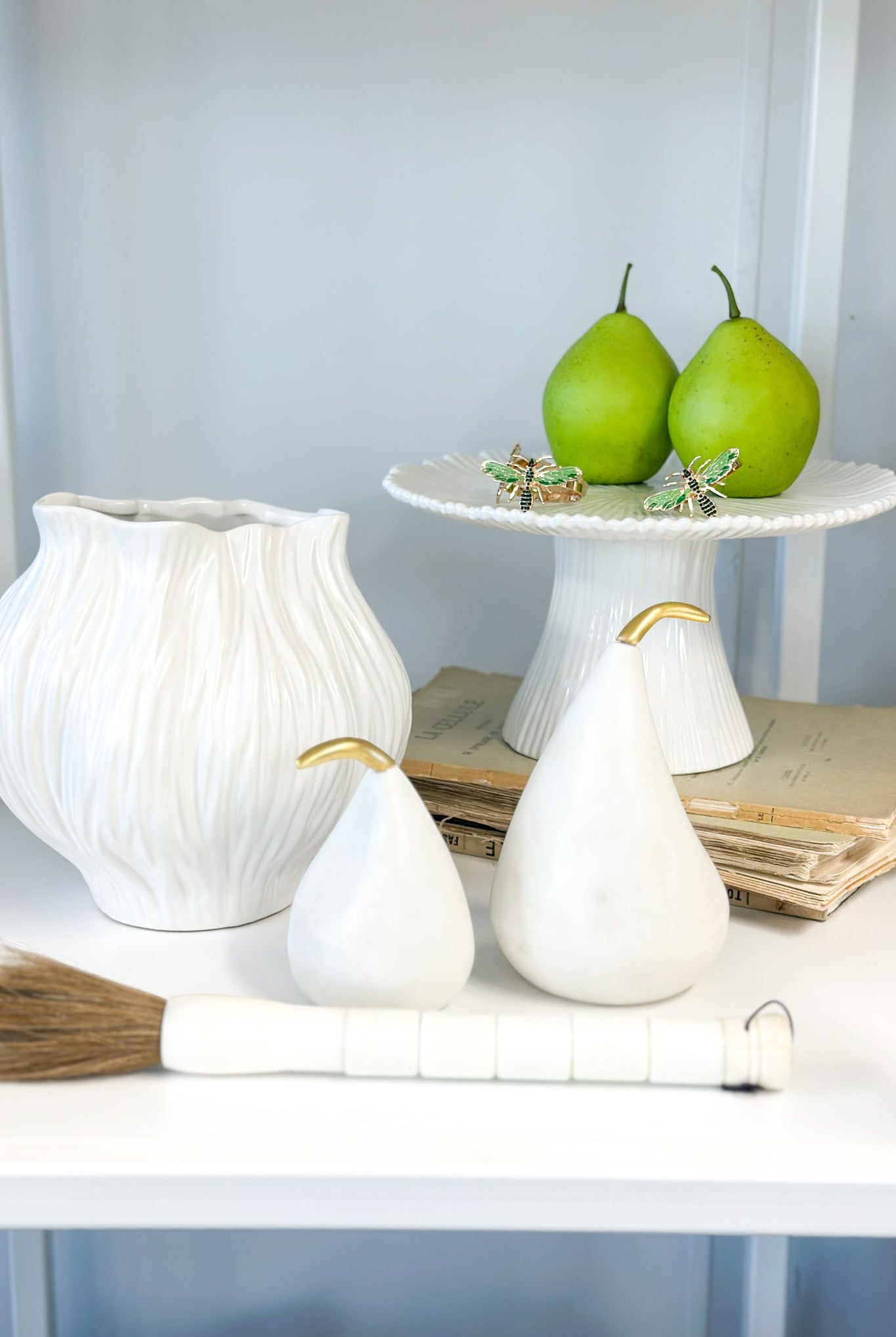 Modern Sculpted White Marble Pear (Gold Stem)- Medium - Magpie Style