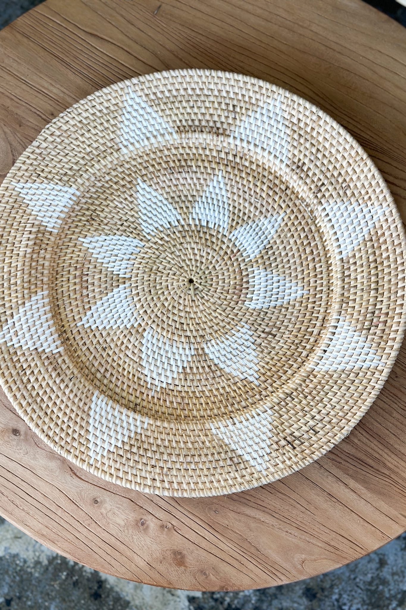 Lombok Deco Large Centre Plate Natural - Magpie Style