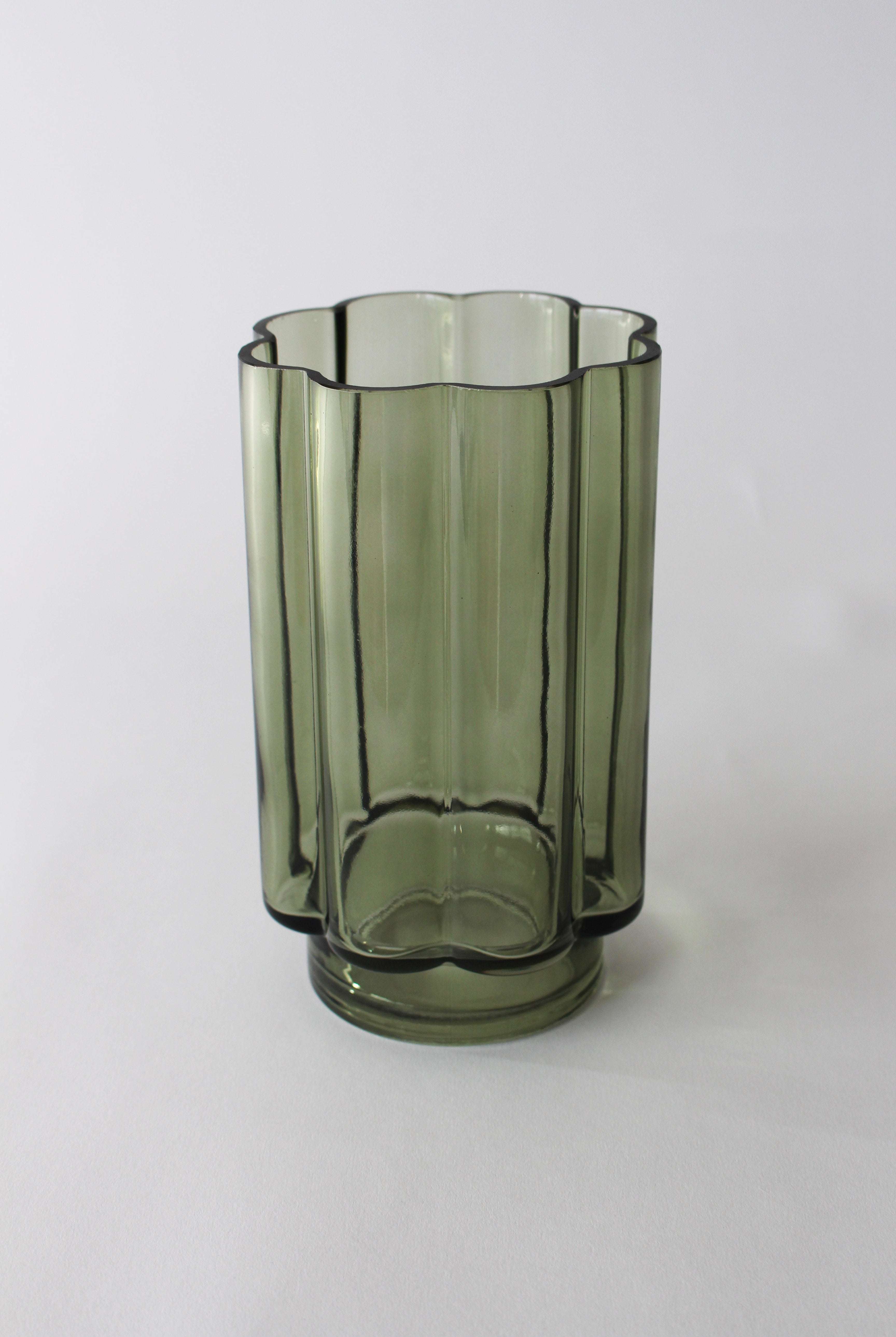 Vitrine Retro Glass Vase - Magpie Style