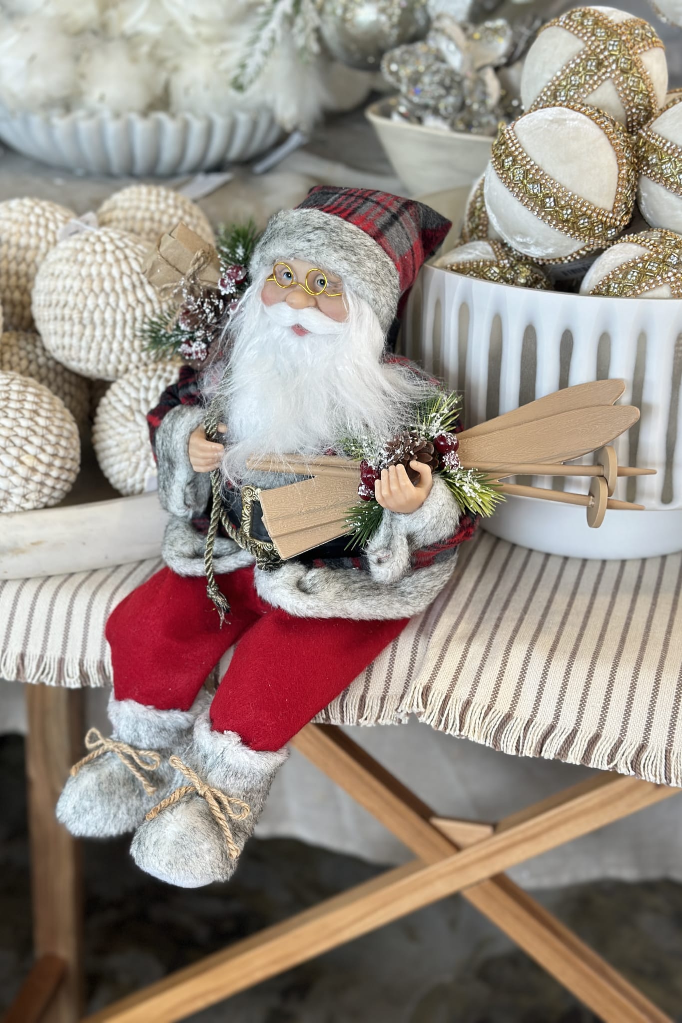 Sitting Santa in Tartan (40cm) - Magpie Style