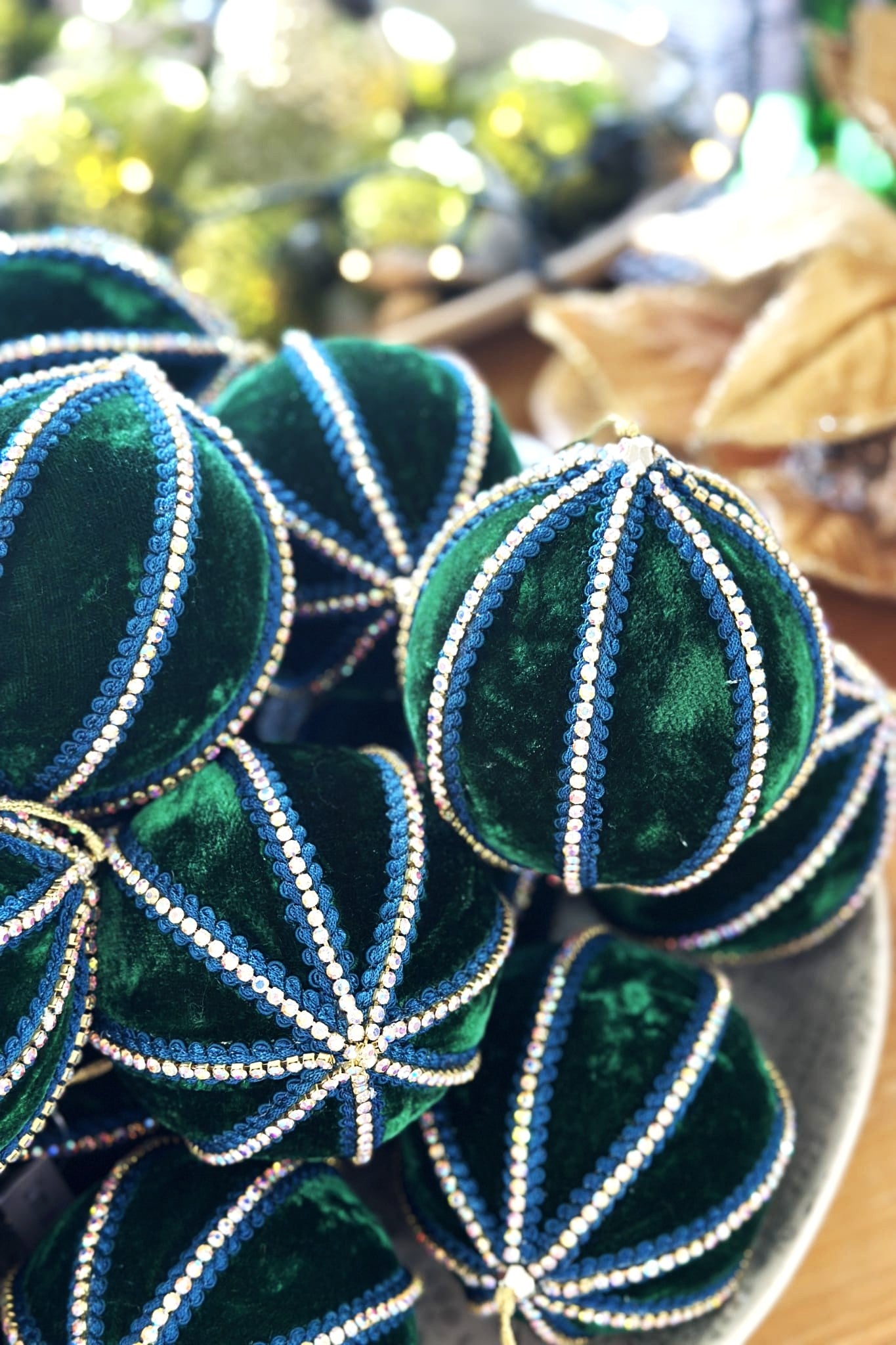 Hanging Velvet Ball - Dark Green with Lace - Magpie Style