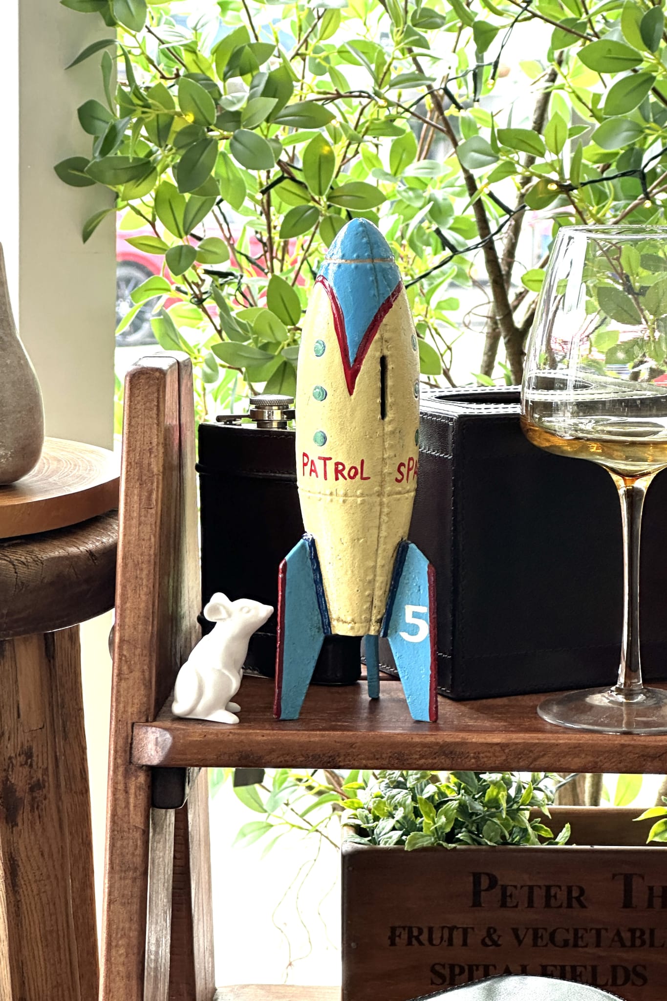 Rocket Bank No. 5 - Magpie Style