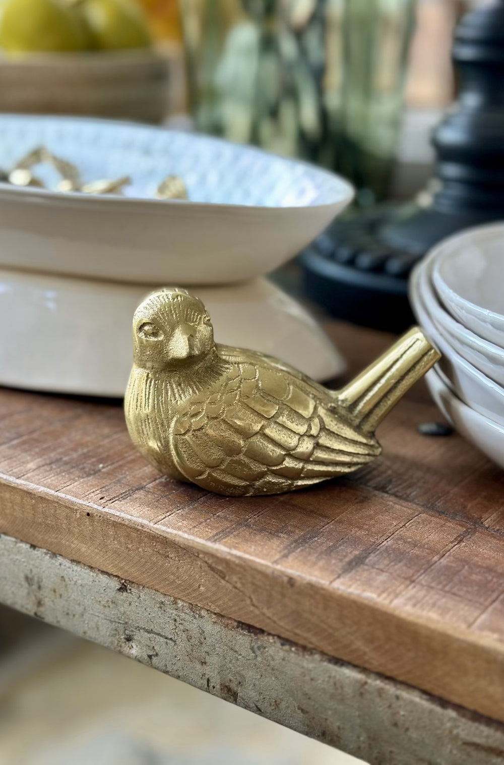Robin Ornament, Iron w Gold Finish - Head Turned Tail Up