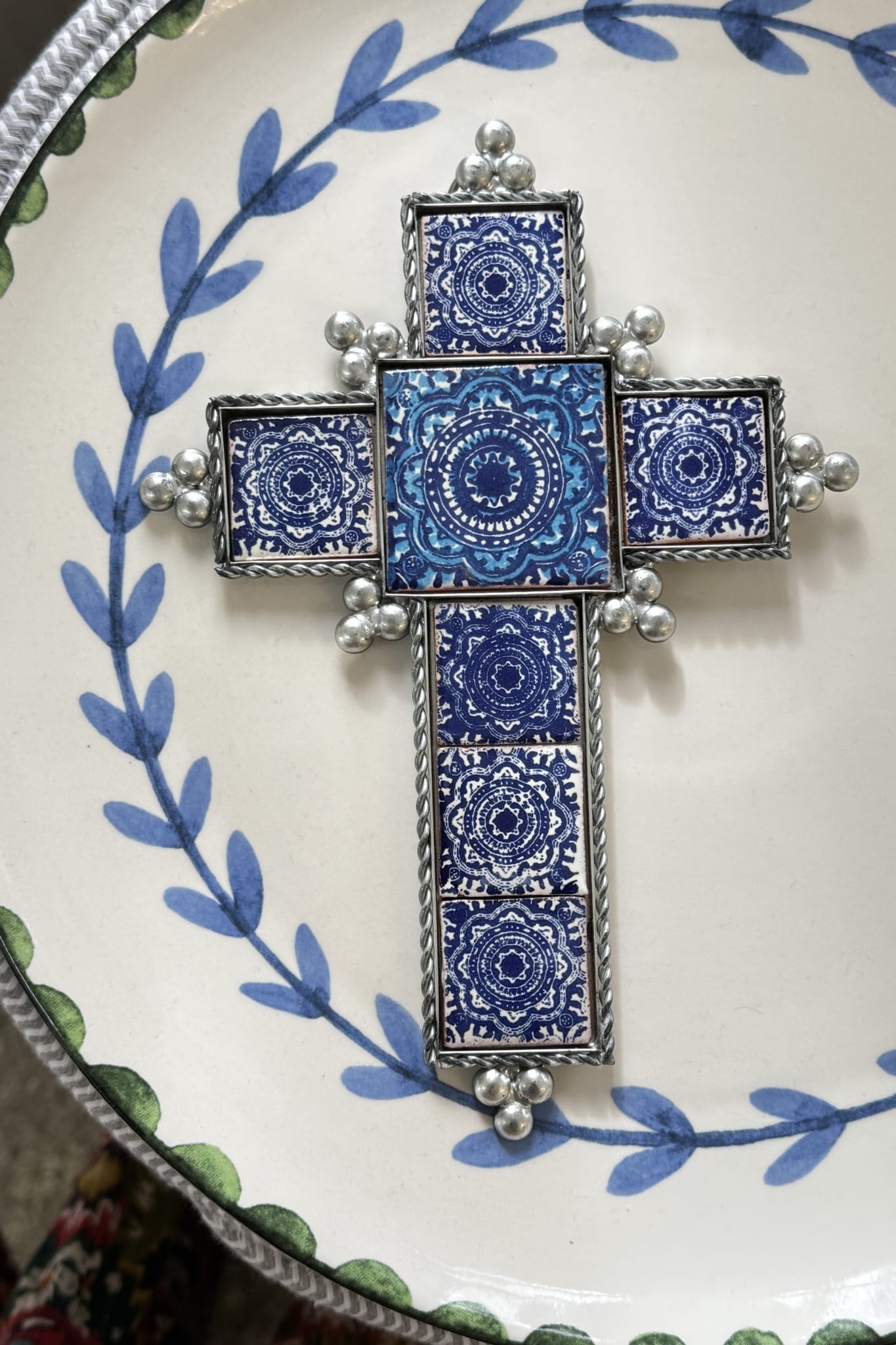 Talavera Cross - Magpie Style