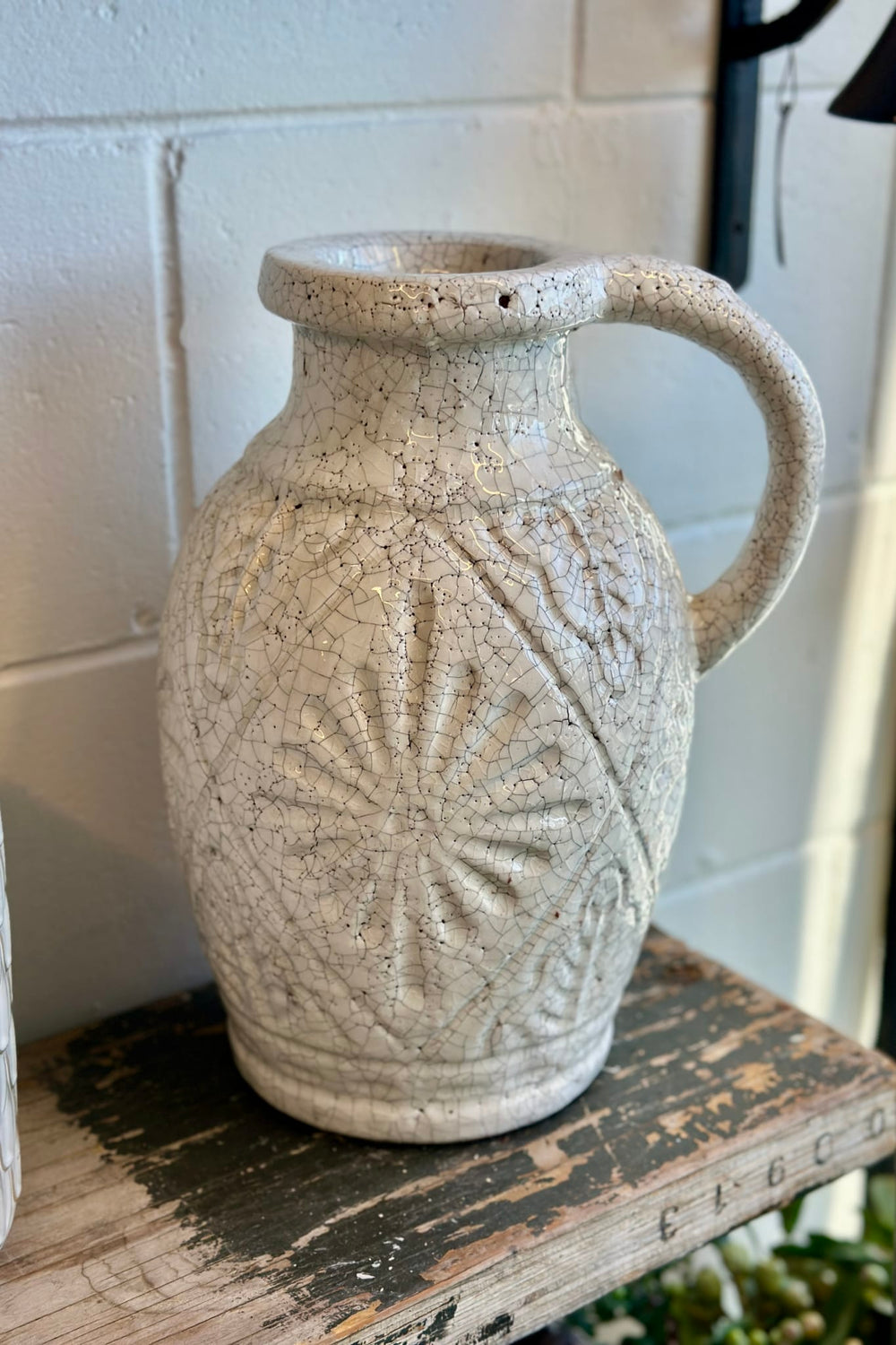 Volte Ceramic Urn - White