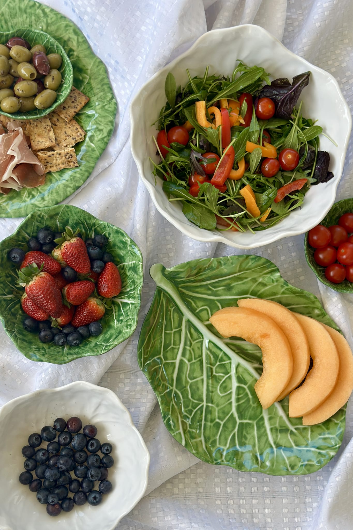 Cabbage Leaf Melamine Salad Bowl 32cm - Magpie Style