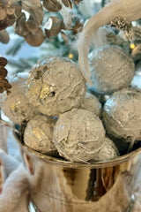 Elegant Leaf Ball - Medium White