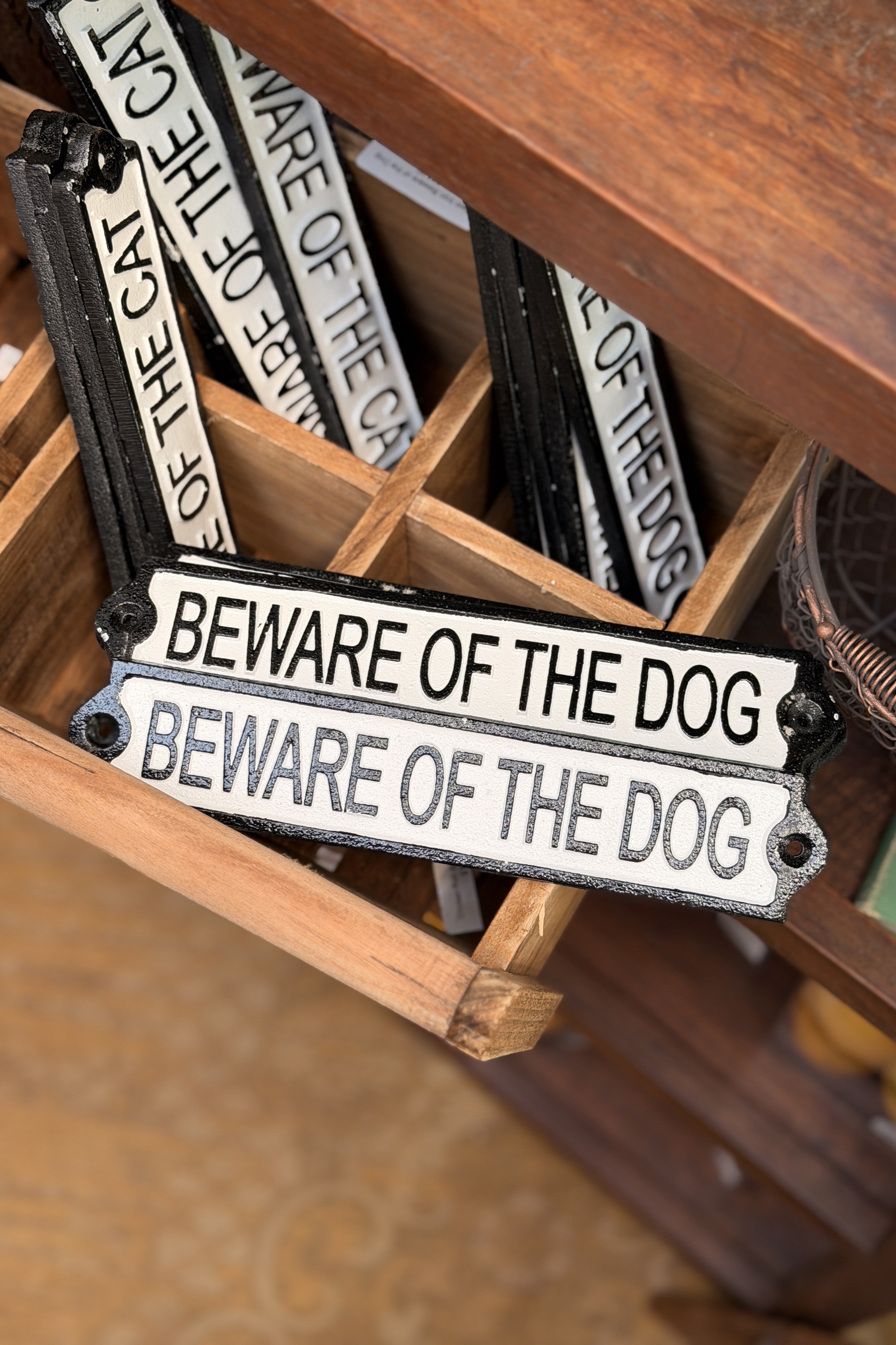 Cast Iron Beware of the Dog - Magpie Style
