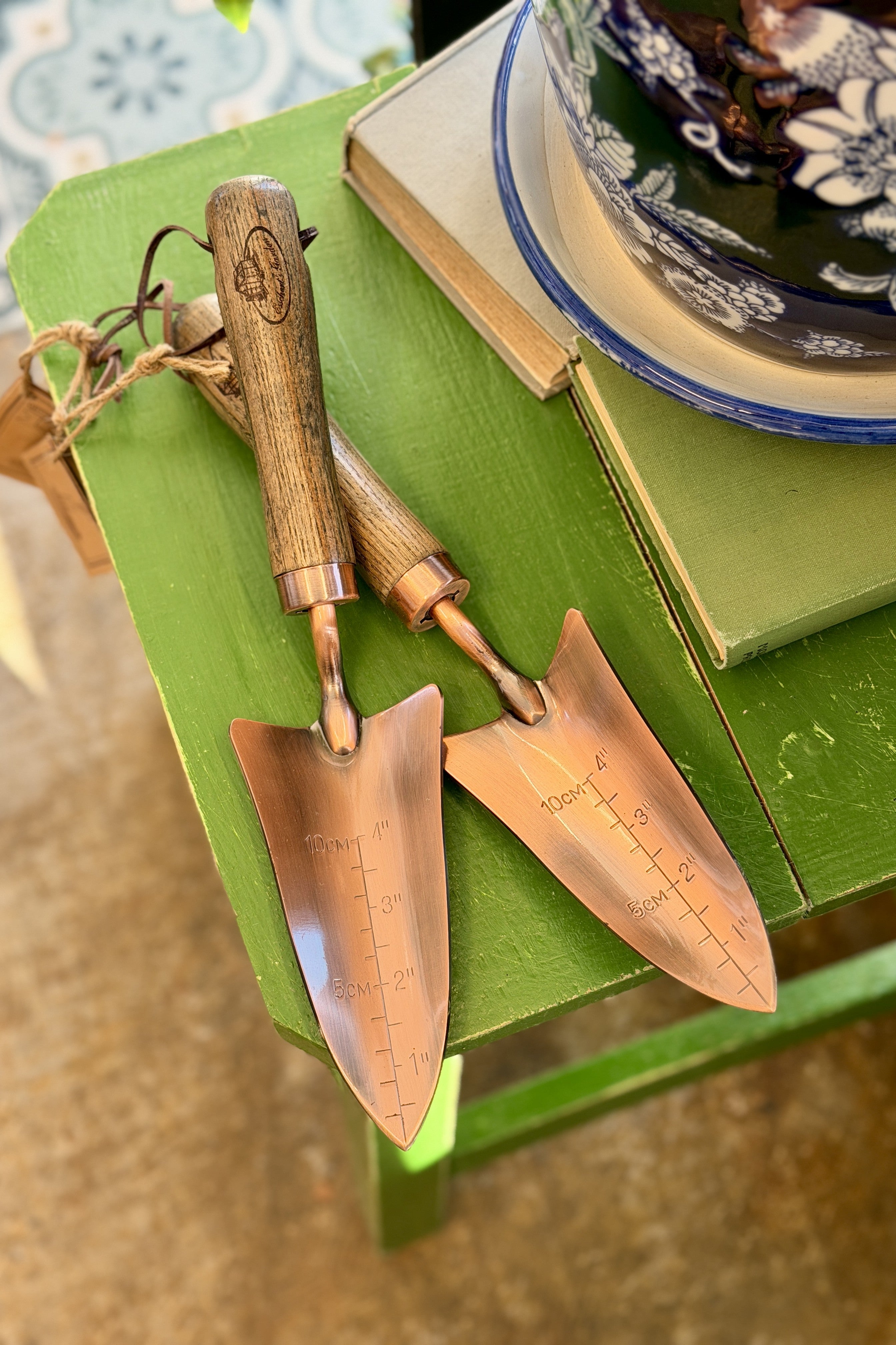 Copper Shovel - Magpie Style
