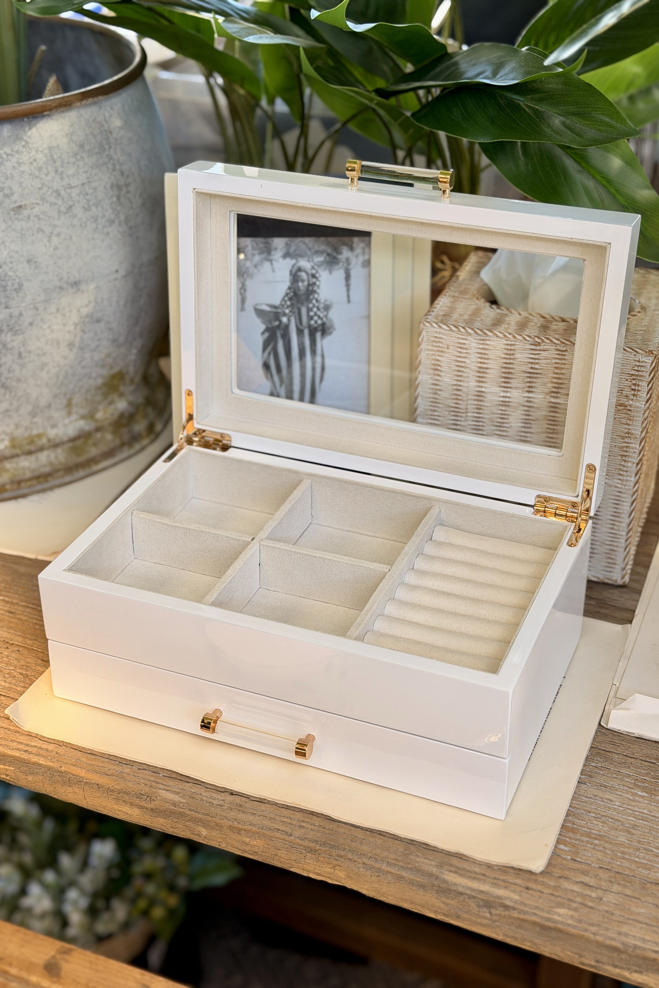 Lacquer Jewellery Box - Magpie Style