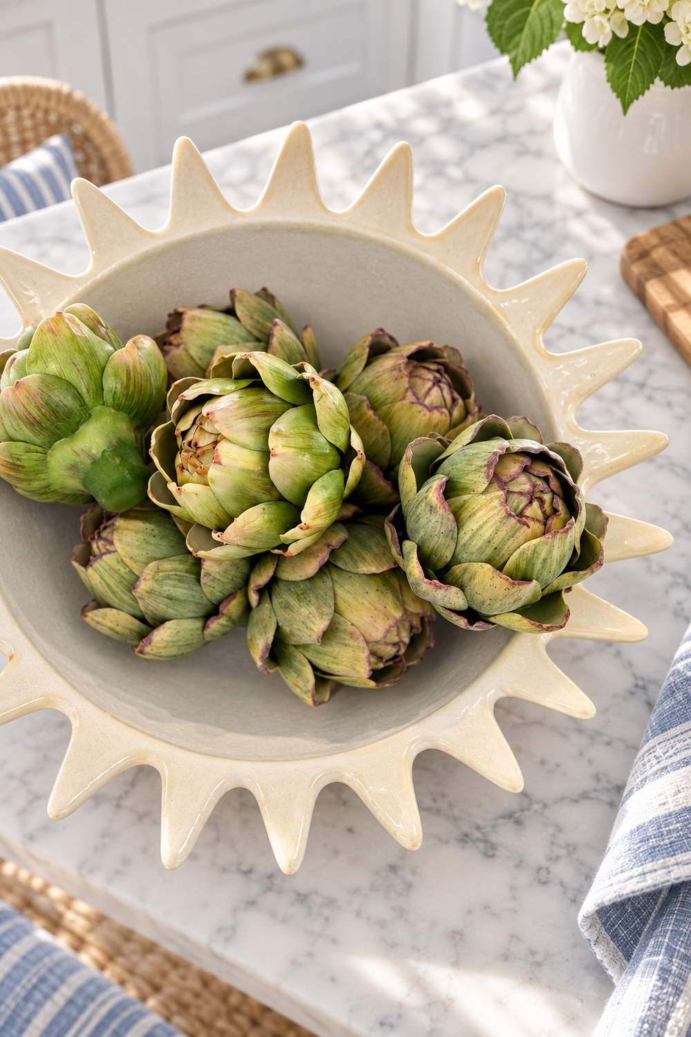 Cream Spiked Rim Decorative Bowl