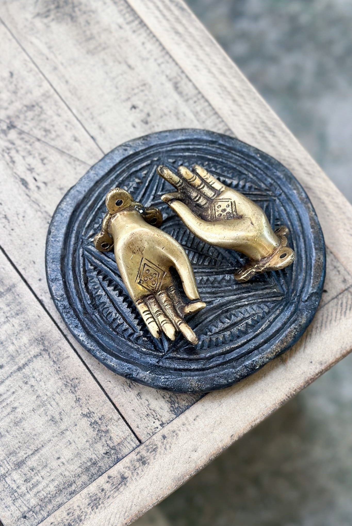 Small Brass Single Hands - Magpie Style