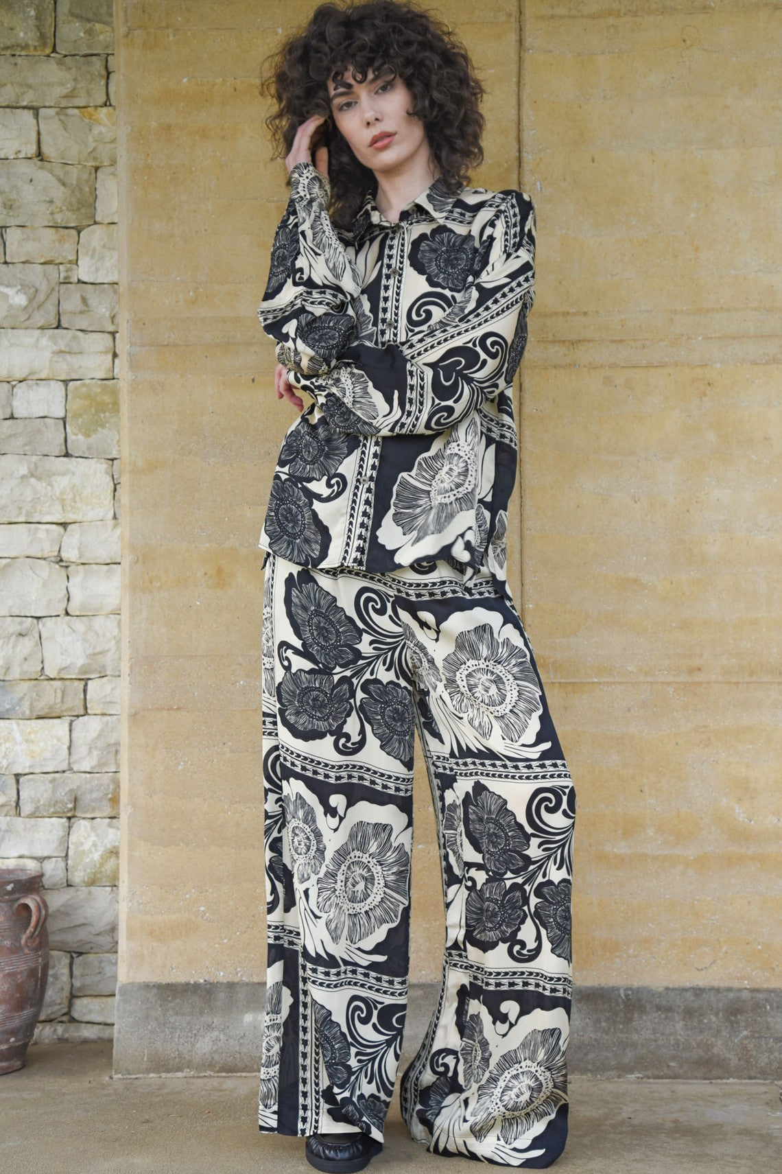 CURATE Under The Sun Shirt - Black - Magpie Style